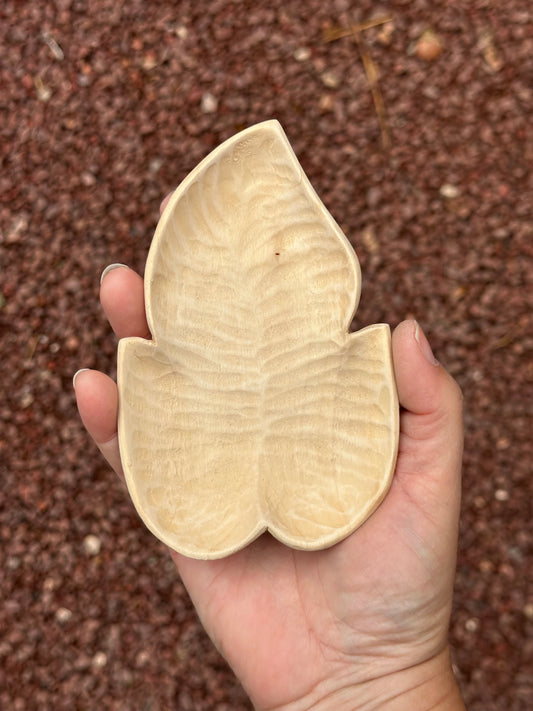 Wooden Leaf little Tray ~ handcarved