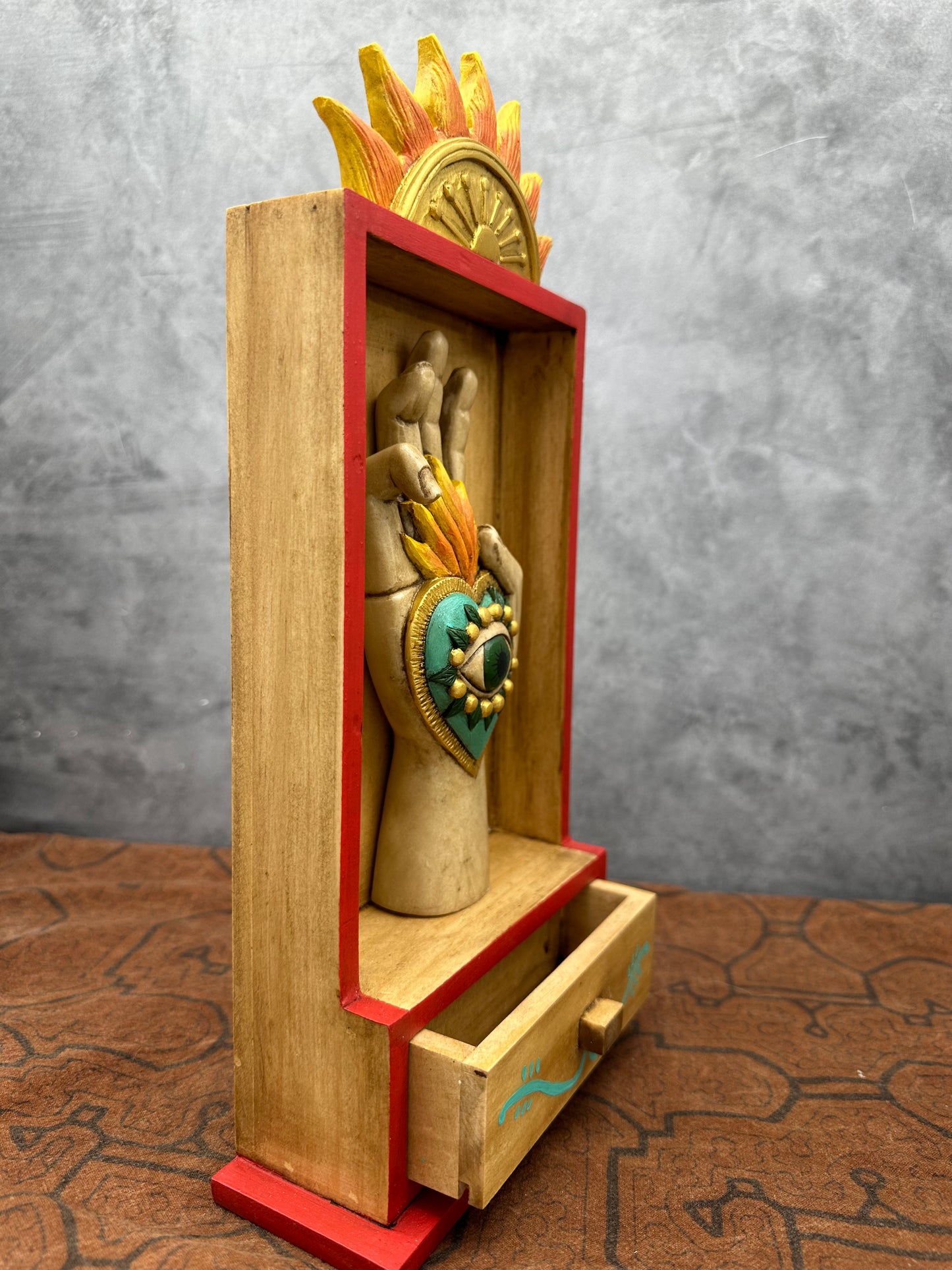 Retablo with drawer “Mano Corazon”