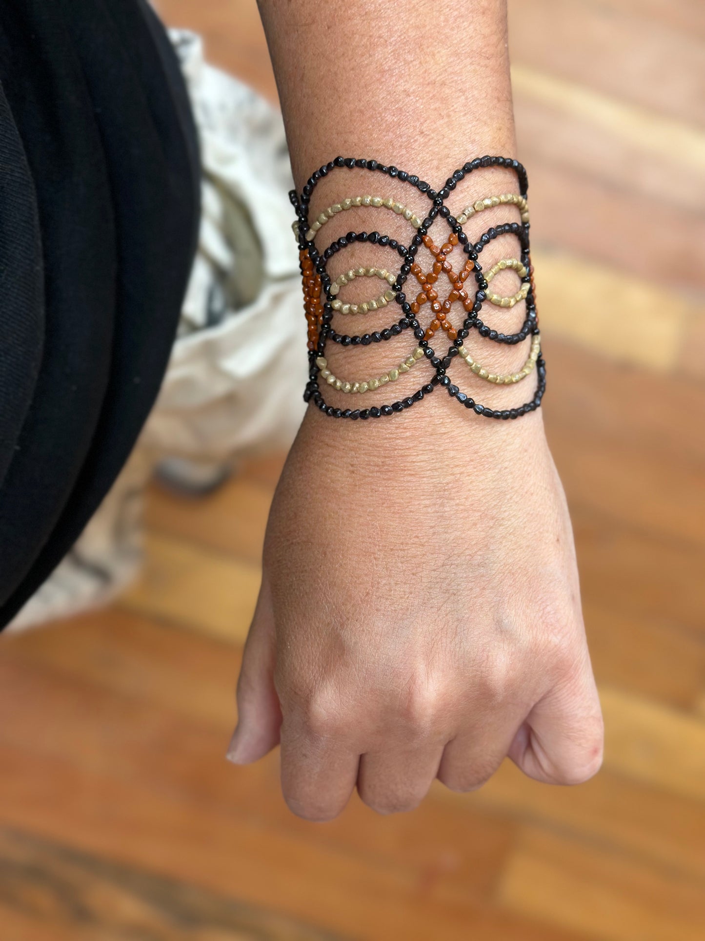 Bracelet Ikish - Black, Sand, Rust