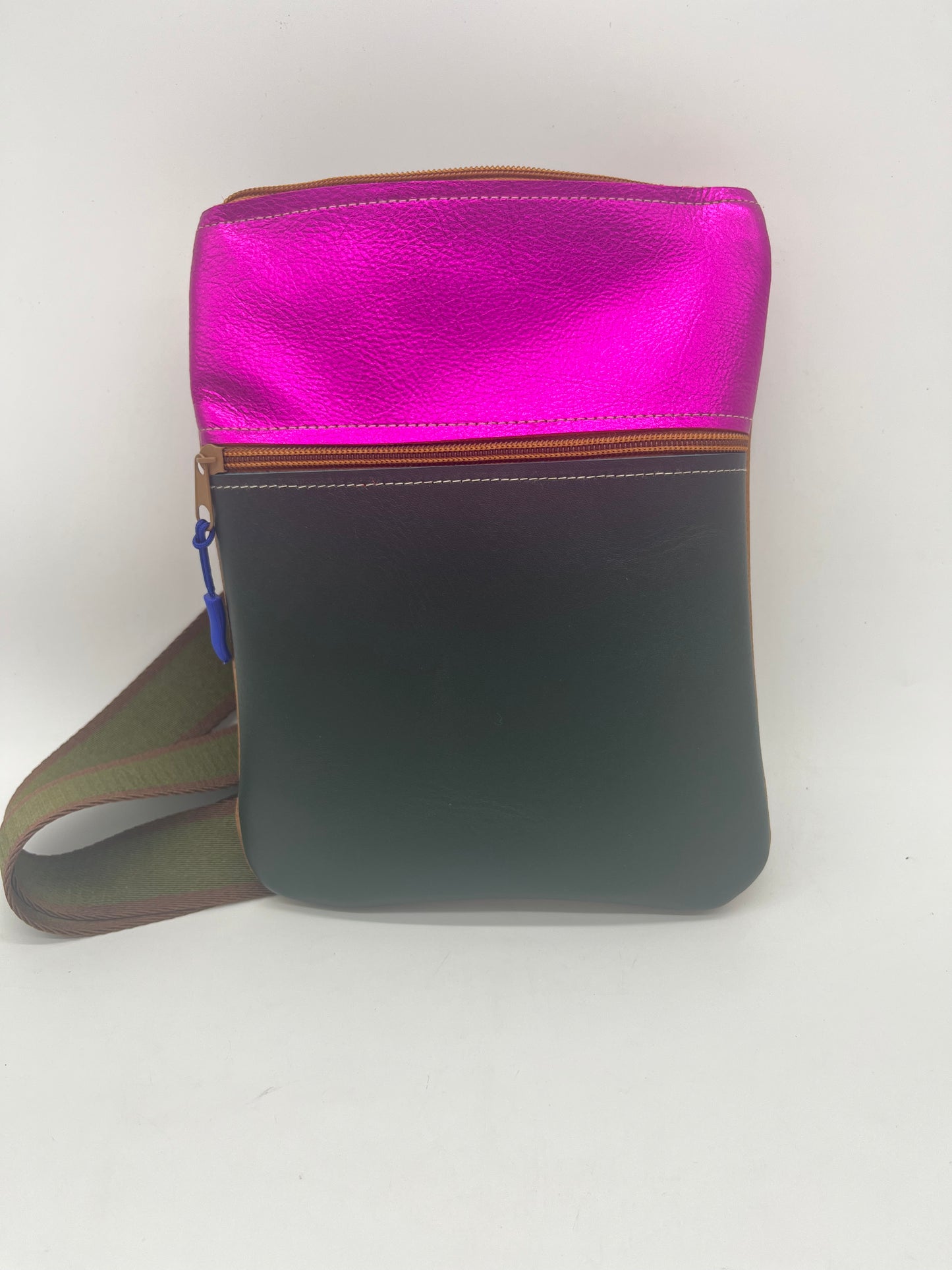 Small Crossbody Bag ~ multicolor ~ brown zipper