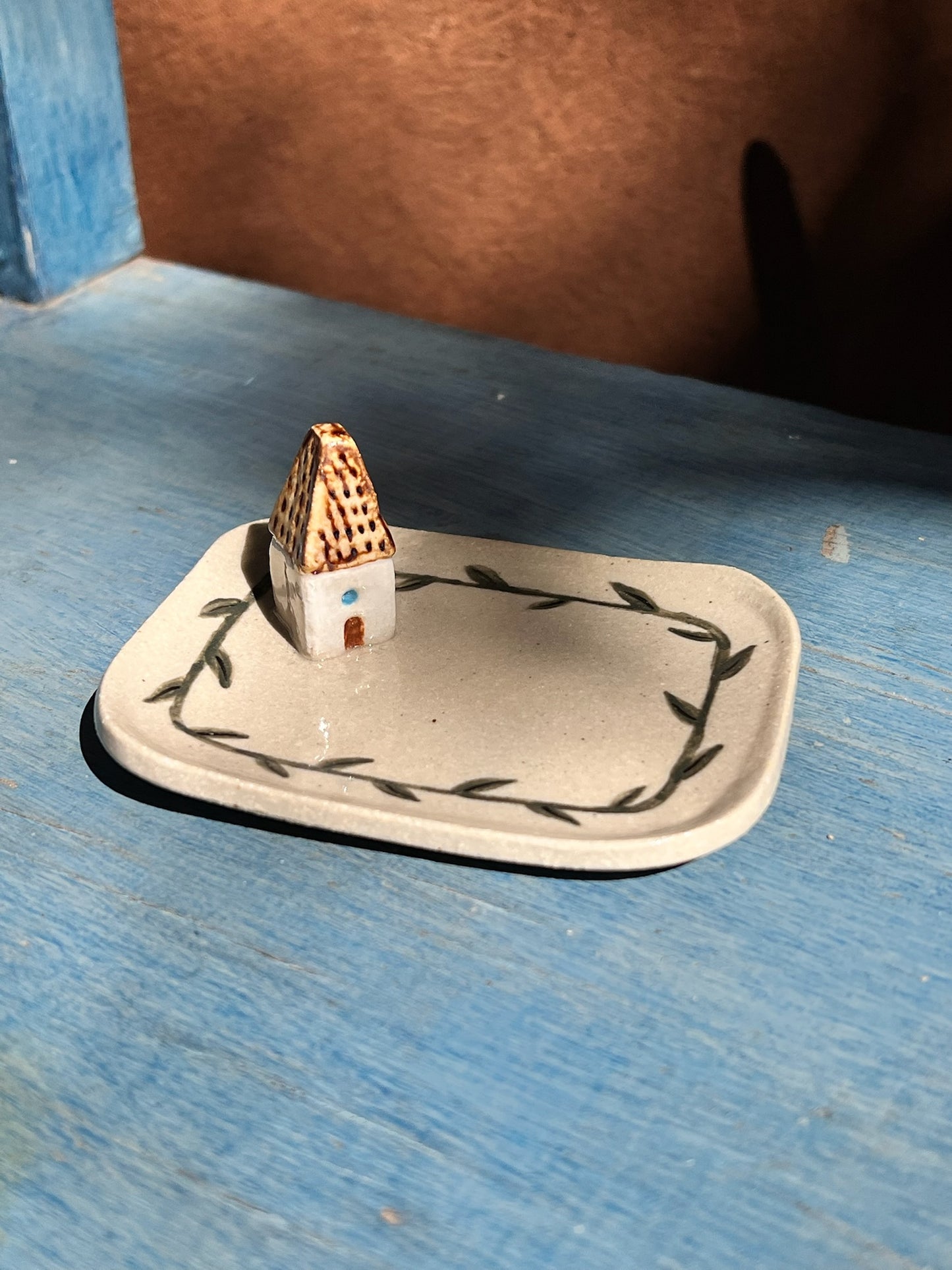 Little house incense rectangle dish