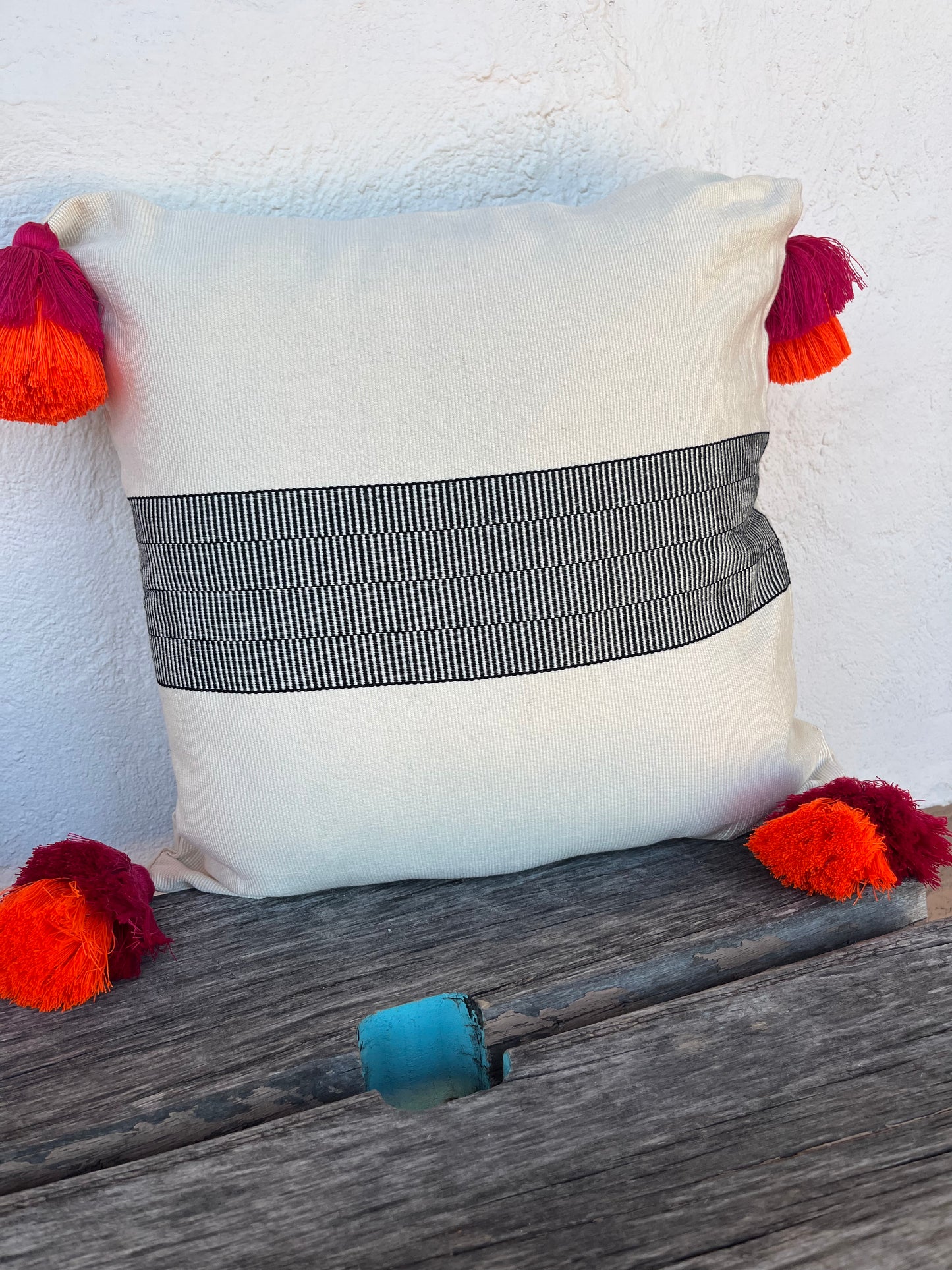 Pais Textil ~ Square pillow