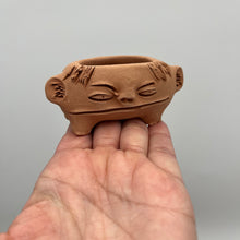 Load image into Gallery viewer, Terracota little planter - Lolita

