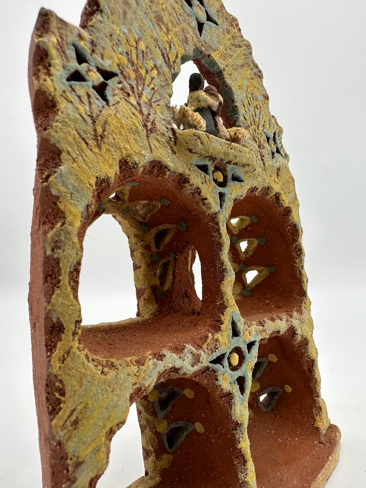 Altar sculpture - Home is in the Heart