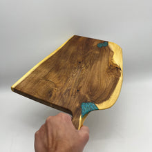 Load image into Gallery viewer, Cutting board with handle
