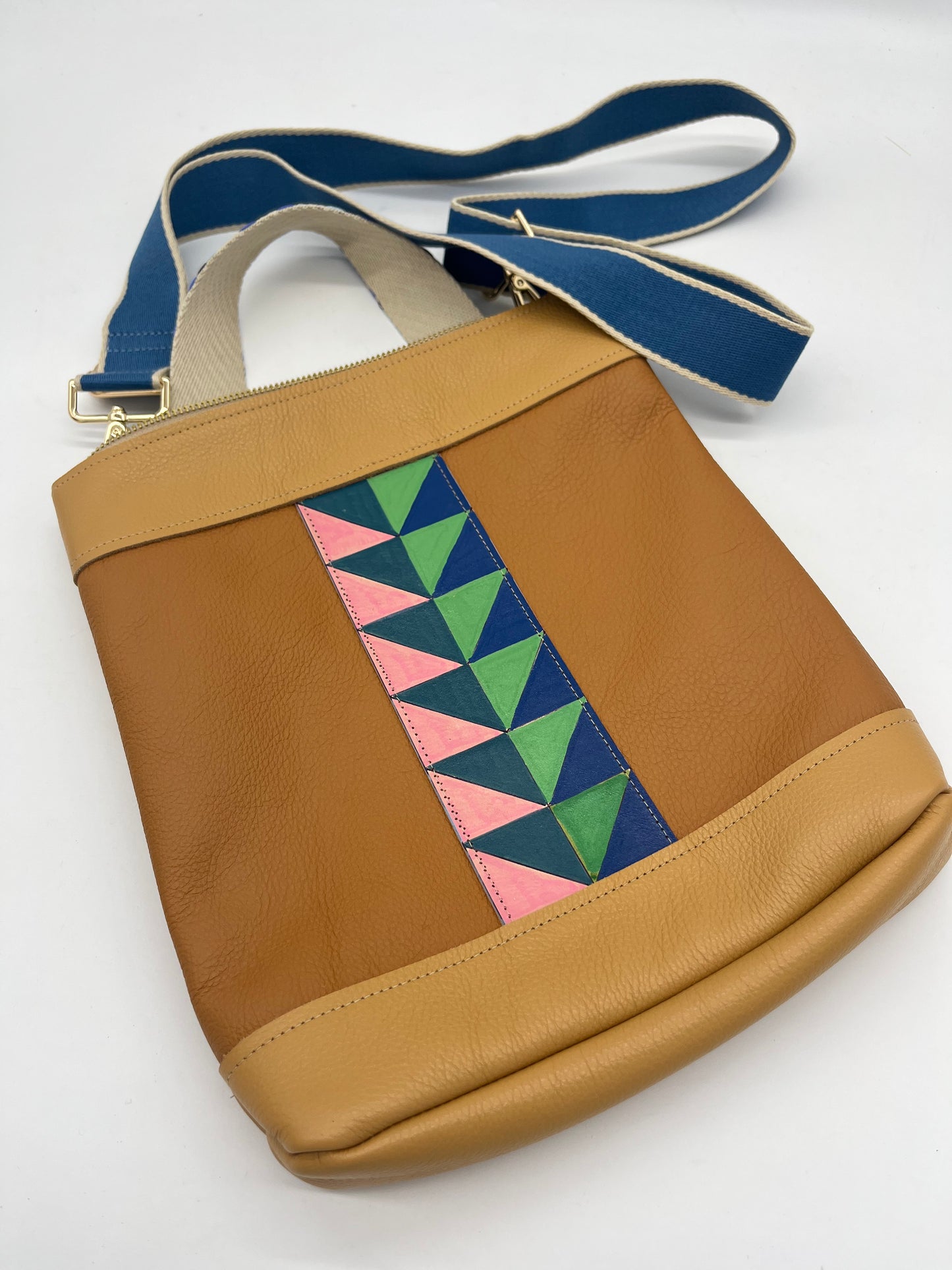 Crossbody Bag with arm strap - Camel and Blue