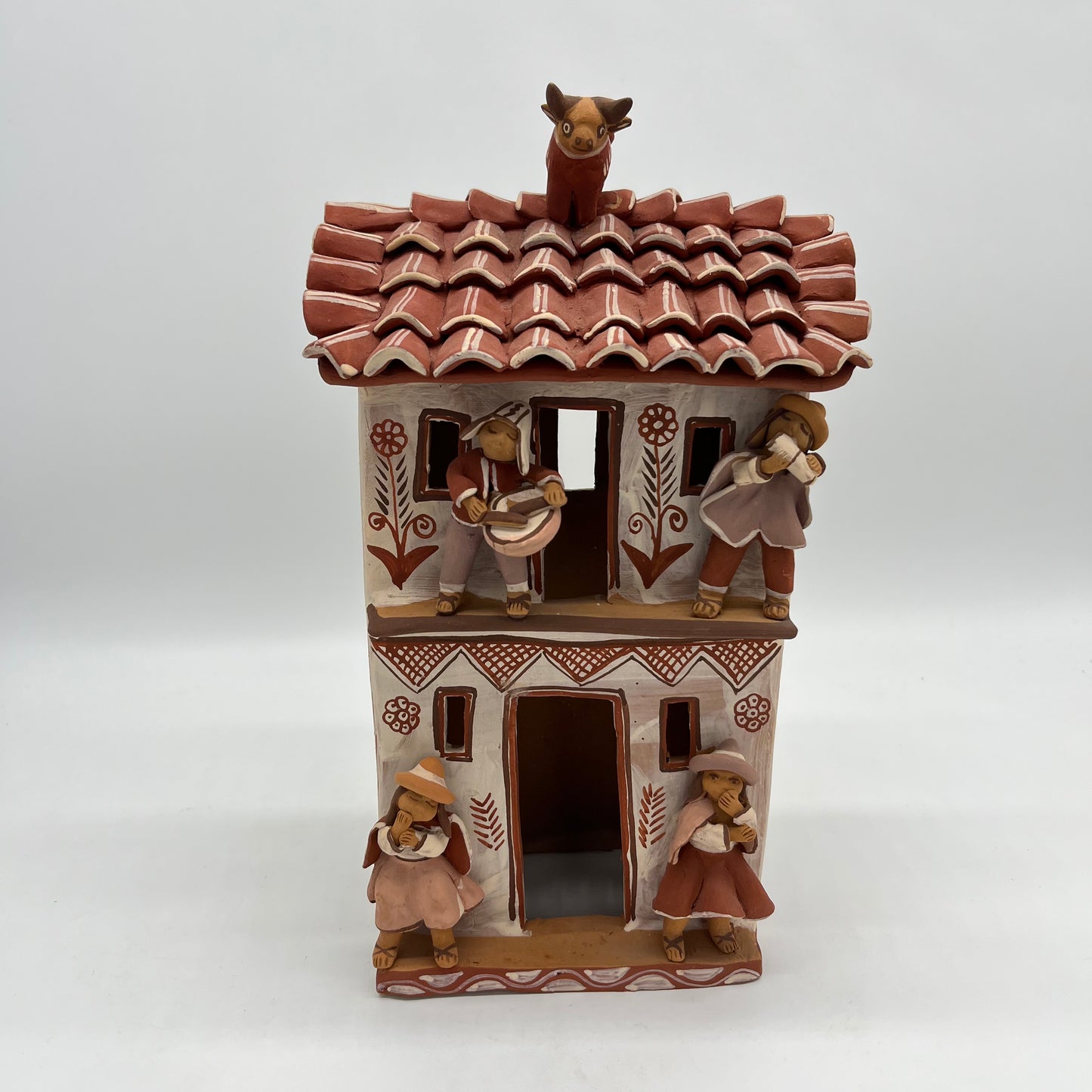 Musician houses - Bulls on roof