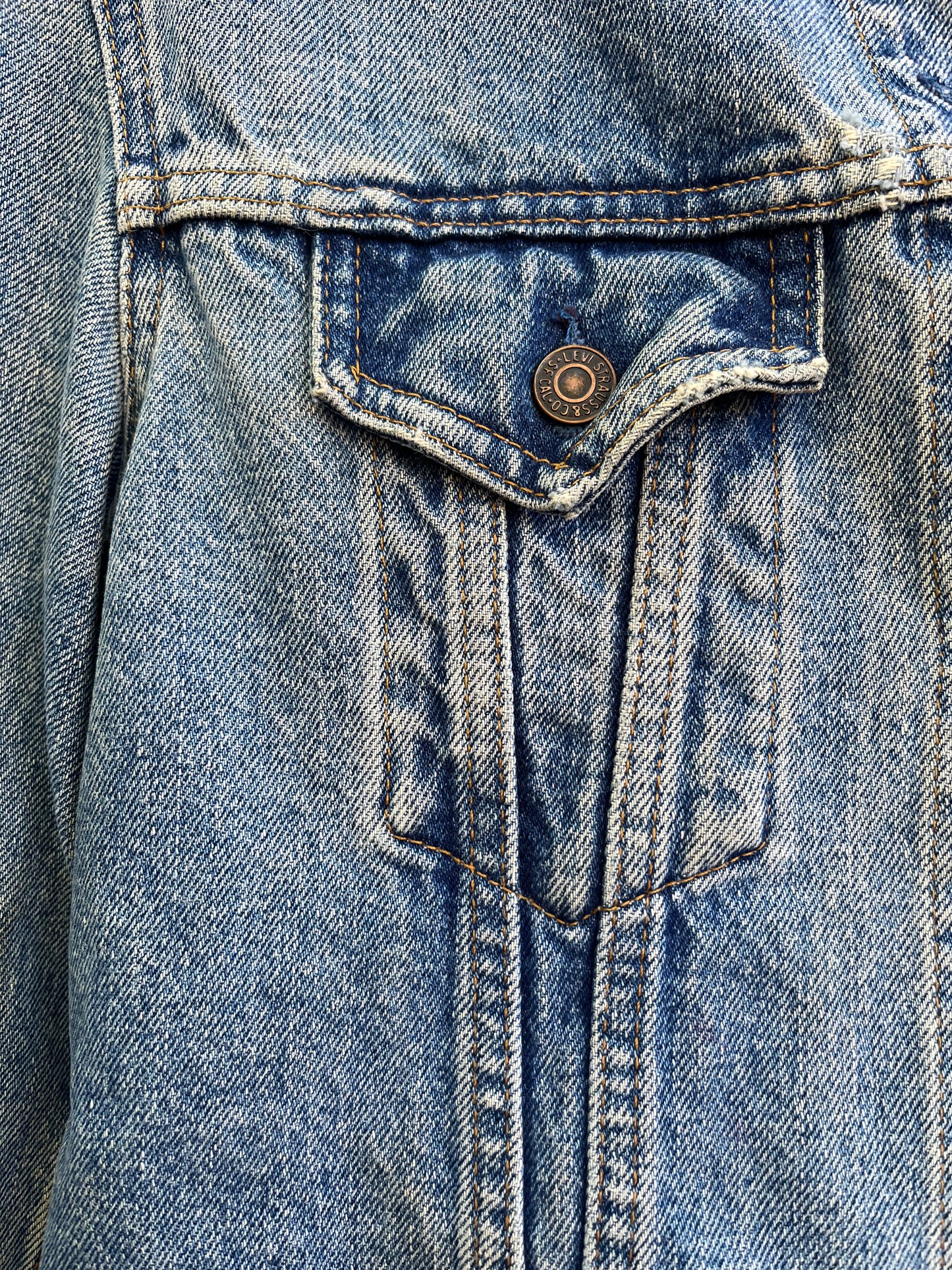 Vintage Levi’s jacket ~ Woman's Small