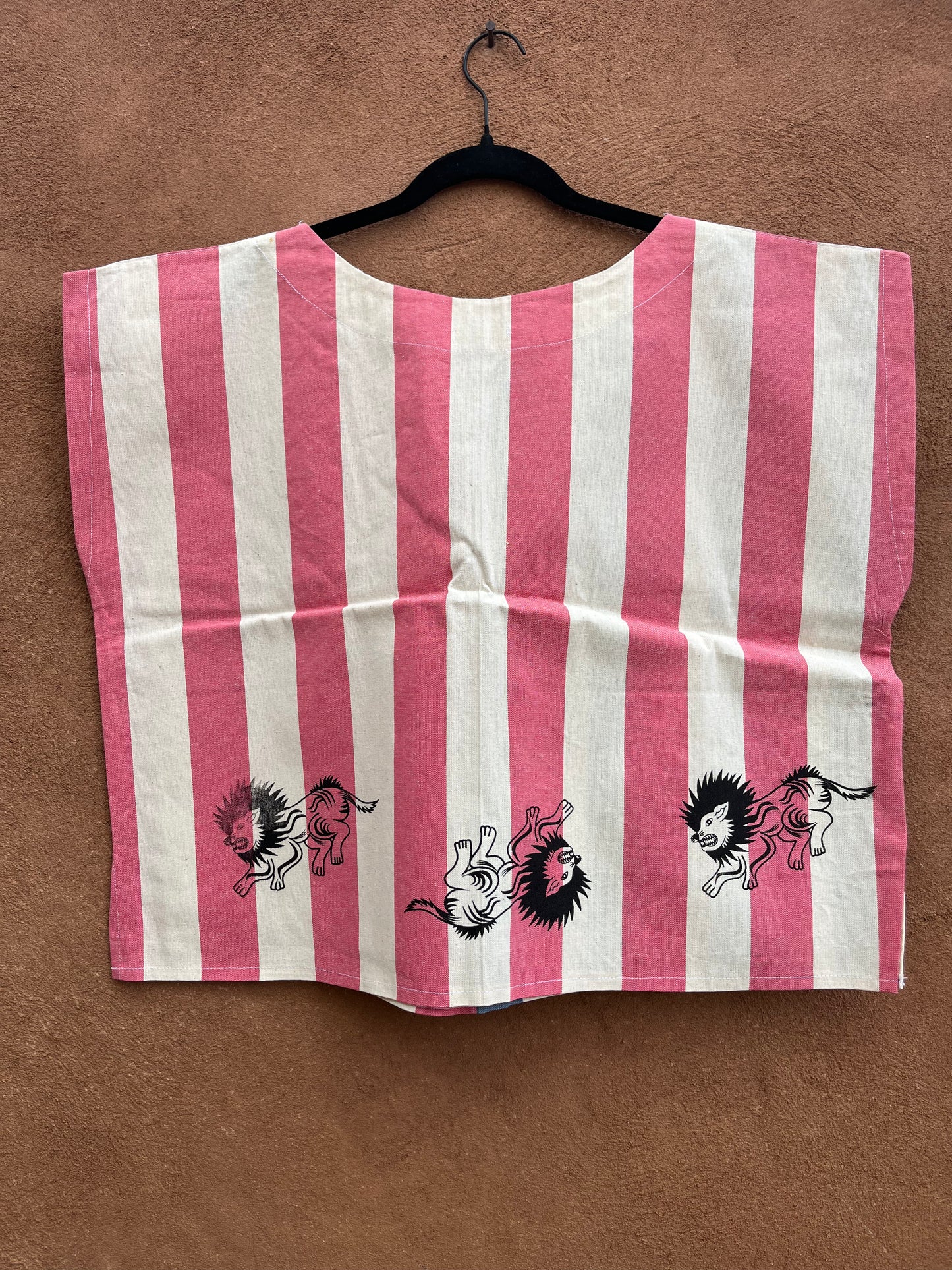 Screenprinted Box top ~ XL ~ Tocuyo ~ 100% Raw cotton