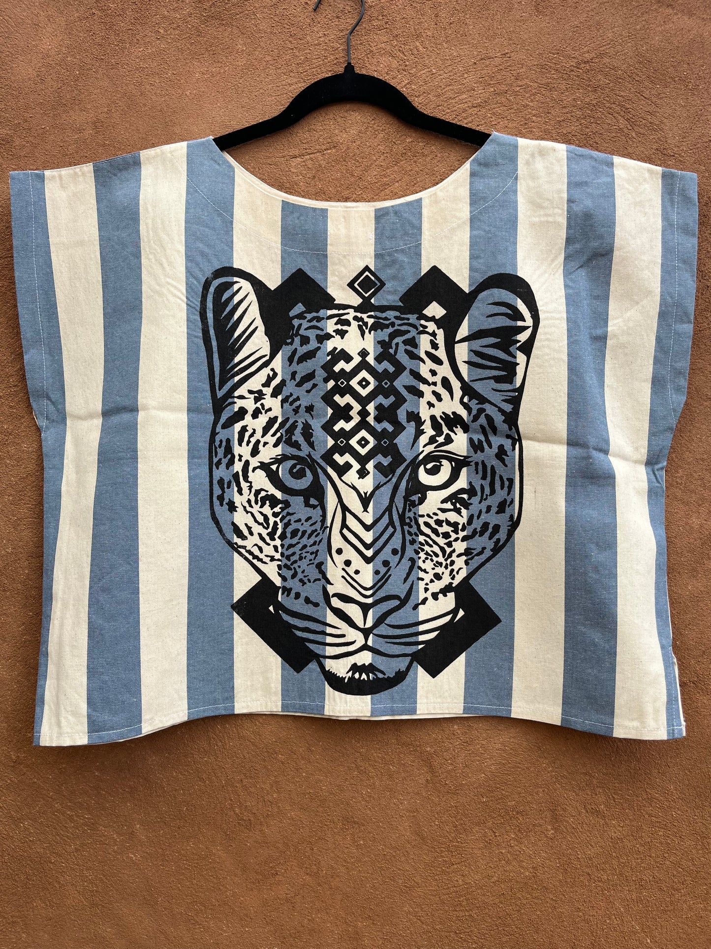 Screenprinted Box top ~ XL ~ Tocuyo ~ 100% Raw cotton