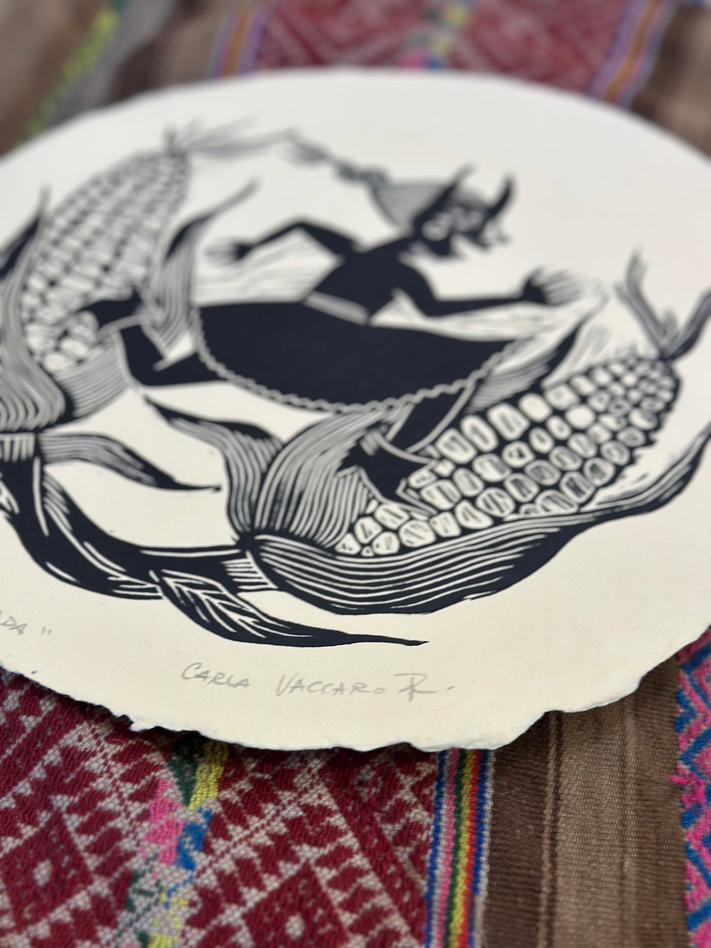 Trenza Dorada - Linocut Round Print