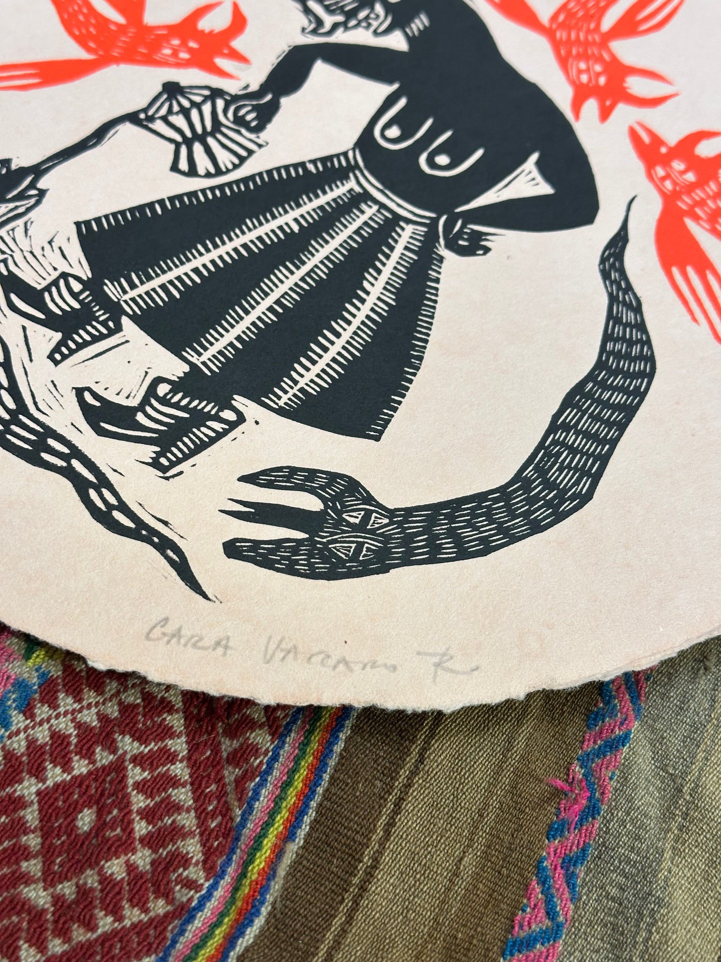 Cafe de la Manana - Linocut Round Print