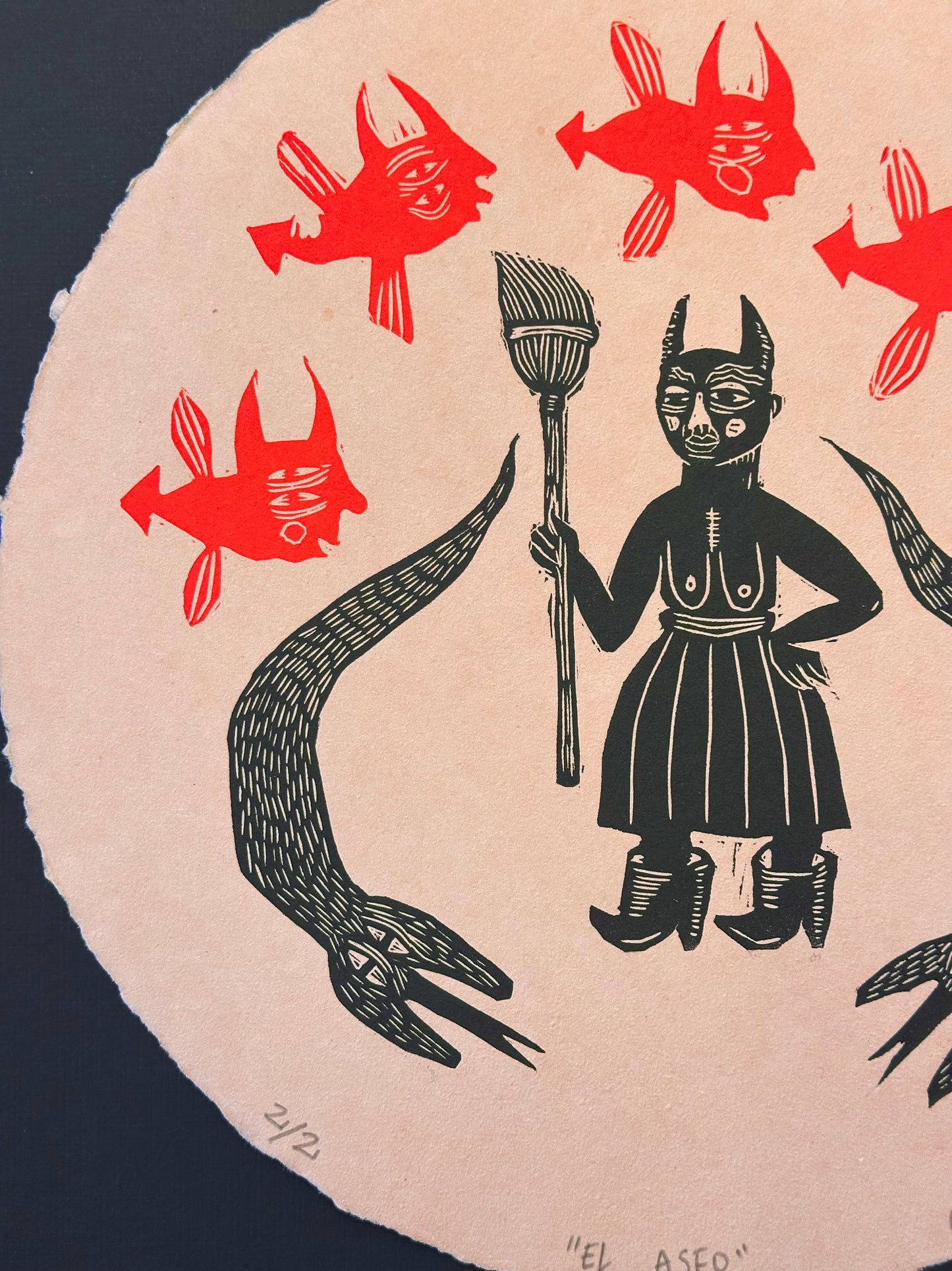 El Aseo - Linocut Round Print