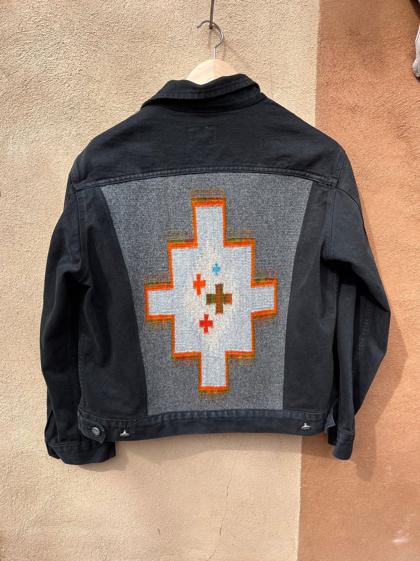 Vintage Calvin Klein jacket, Woman's Large: commercially dyed yarns. Size Small