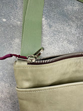 Load image into Gallery viewer, Crossbody bag small mint
