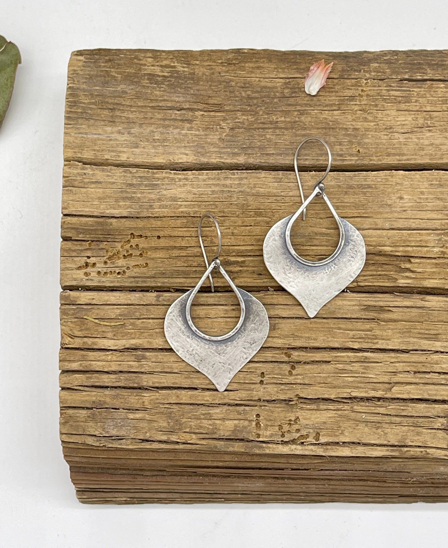 Aspen Leaf earrings - Organic and modern
