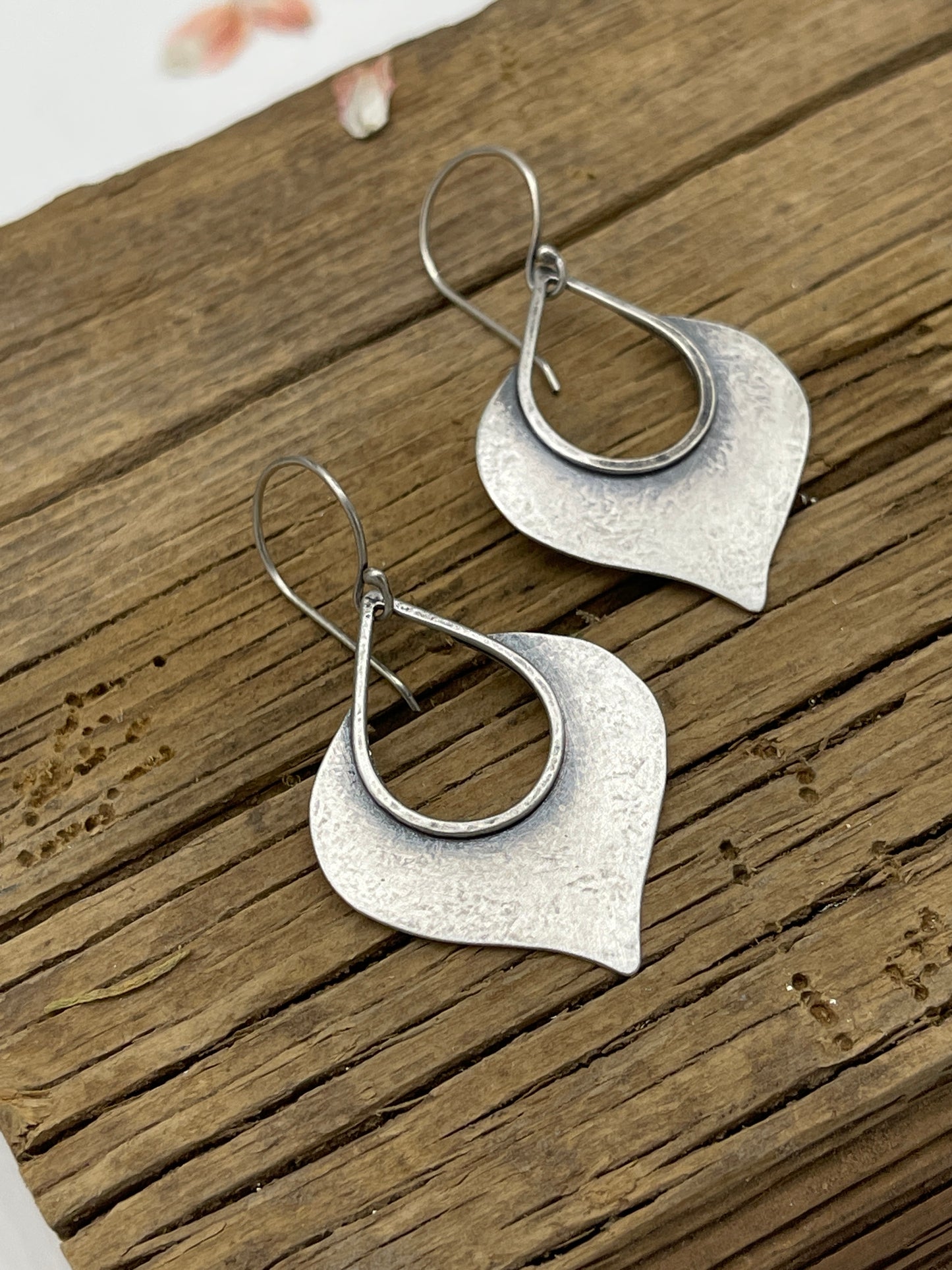 Aspen Leaf earrings - Organic and modern