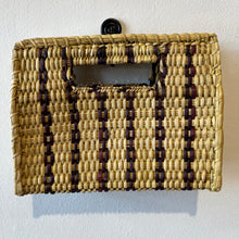 Load image into Gallery viewer, Hand Purse - Handwoven Junco from Peru
