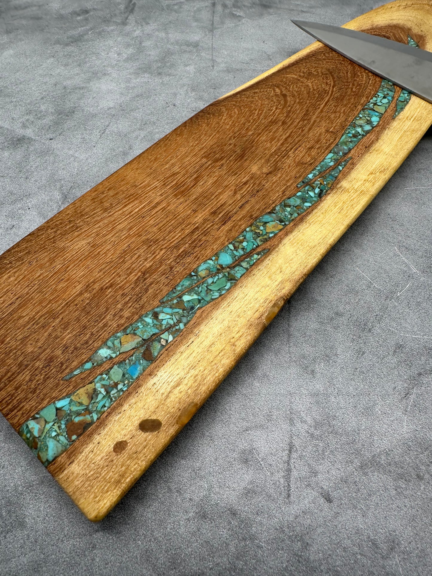 Knife block with Kingman turquoise inlaid