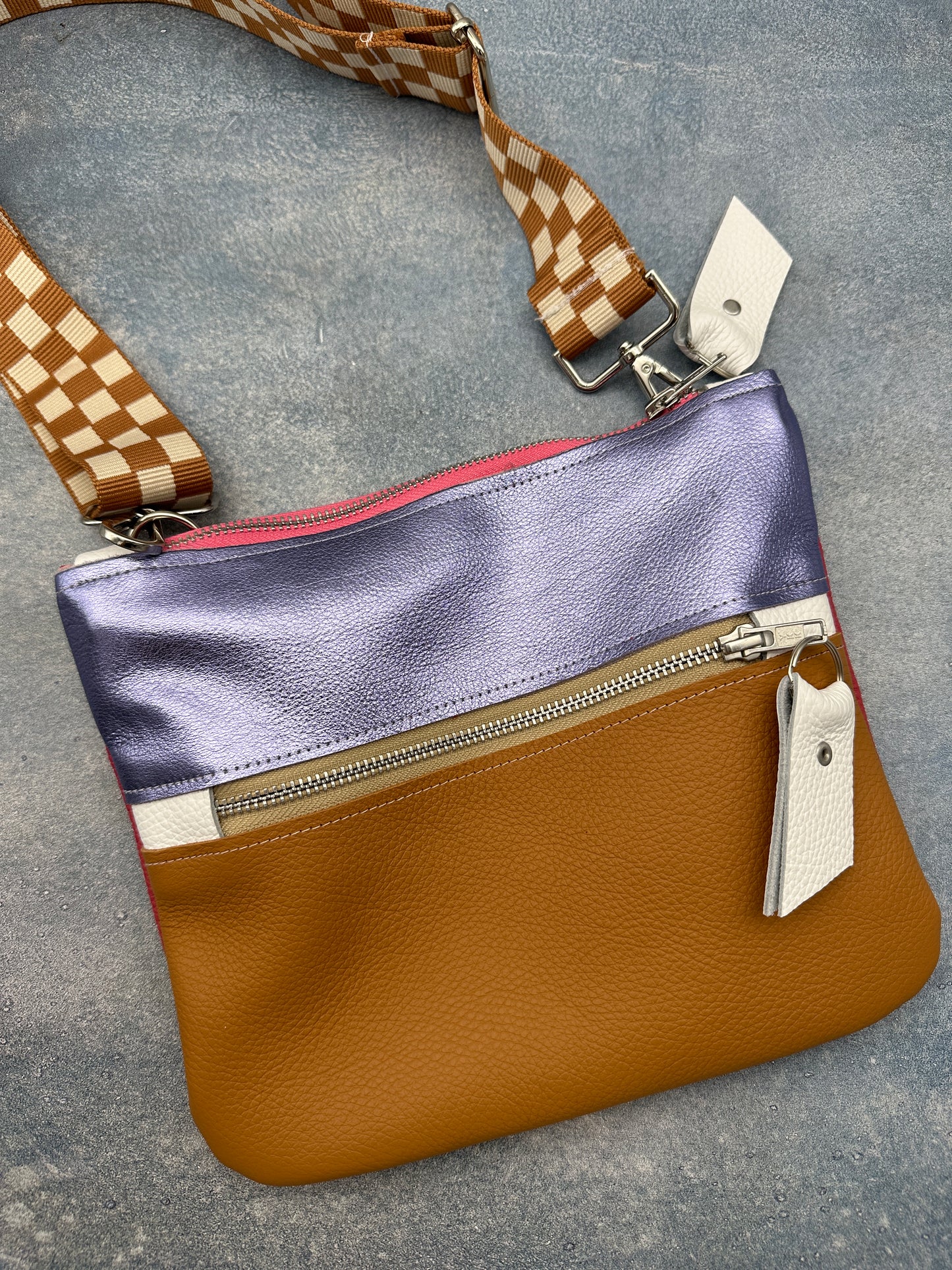 Medium Crossbody Bag brown & purple - brown strap