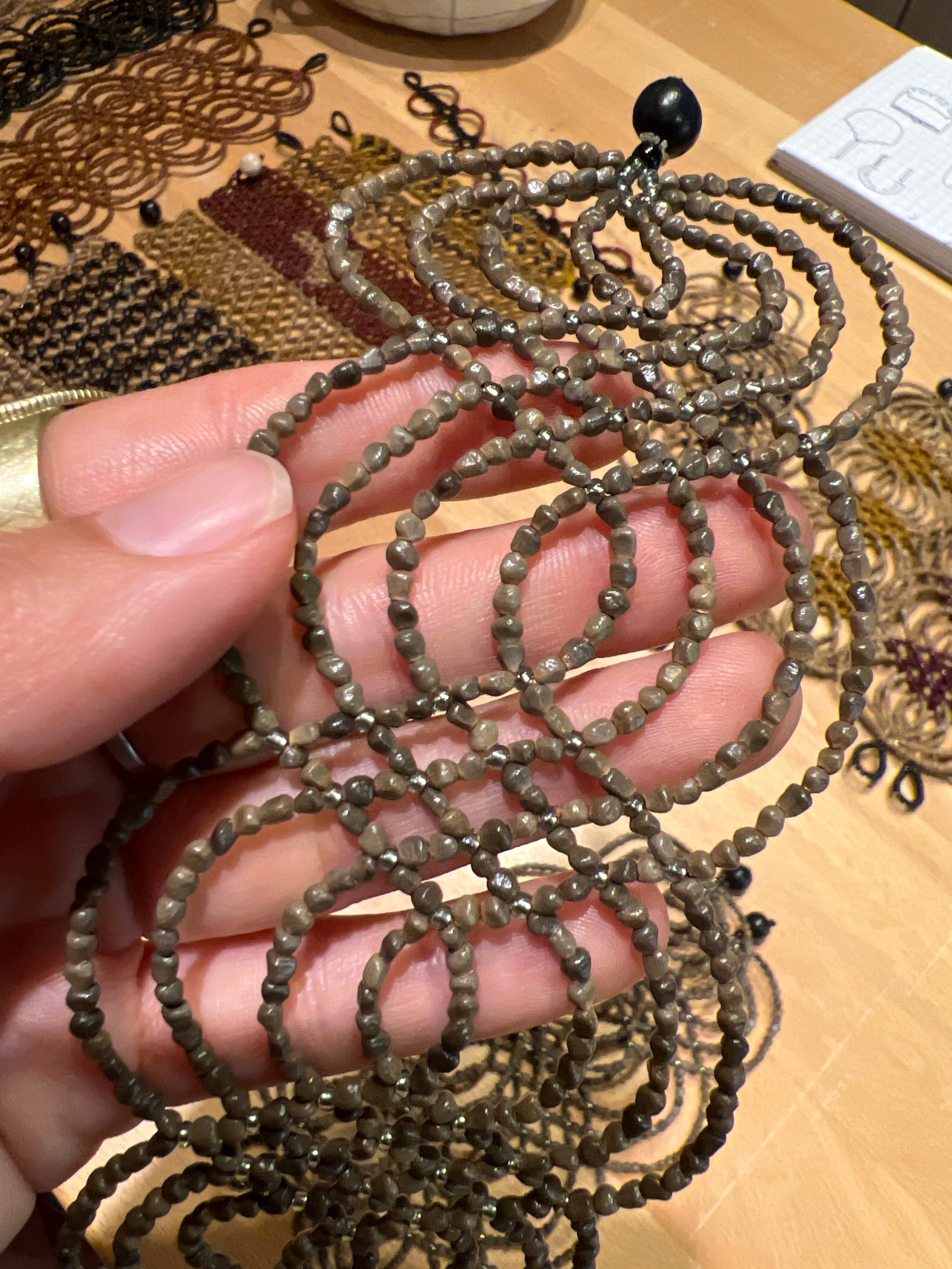 Bracelet Ikish - gray ~ Amazonian Seeds