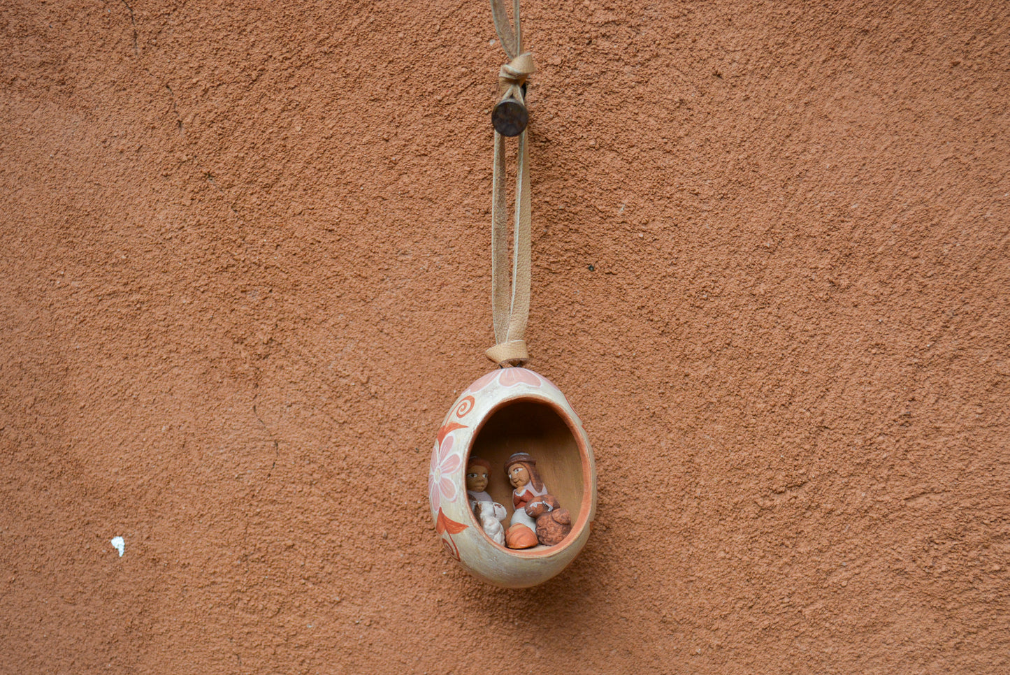 Egg Ornamento ~  Nativity scene