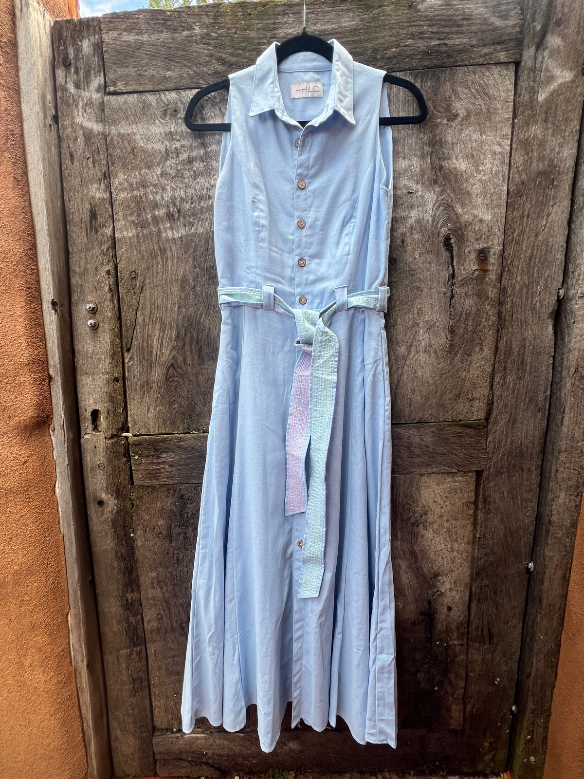 Buttoned Dress - Light Blue Linen - Sleeveless