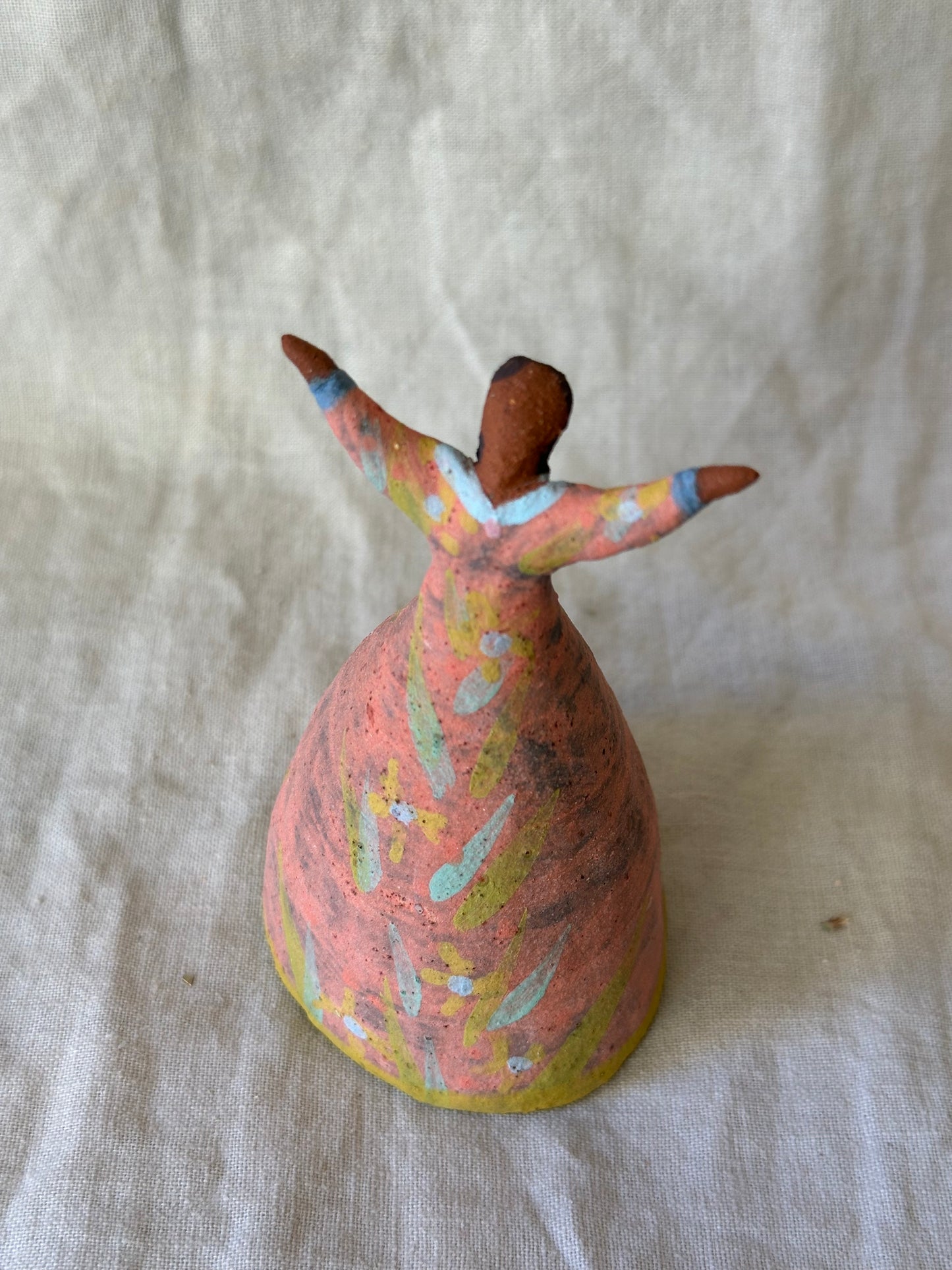 Dancer bell - Pink dress open arms