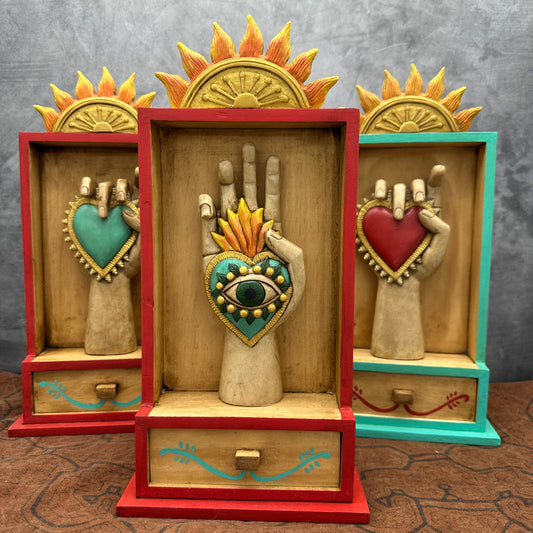 Retablo with drawer “Mano Corazon”