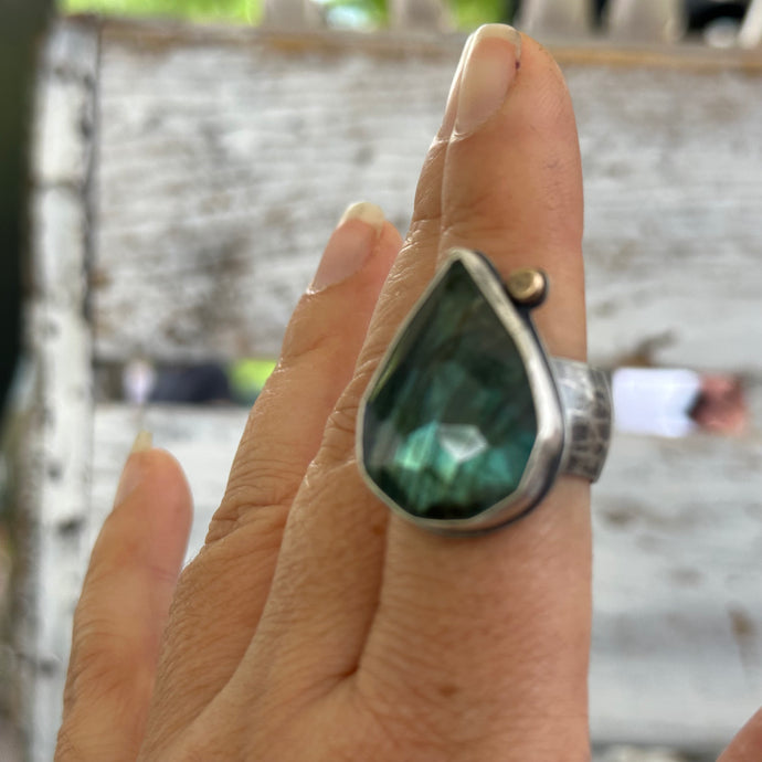 Flashy Labradorite Statement ring - Bold and Sturdy Sterling Silver Ring - 6.5