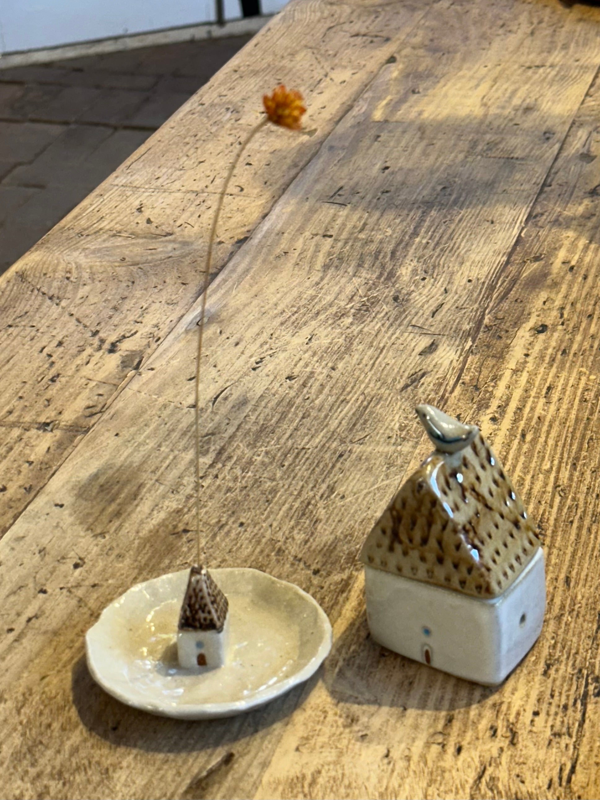 Little house incense dish