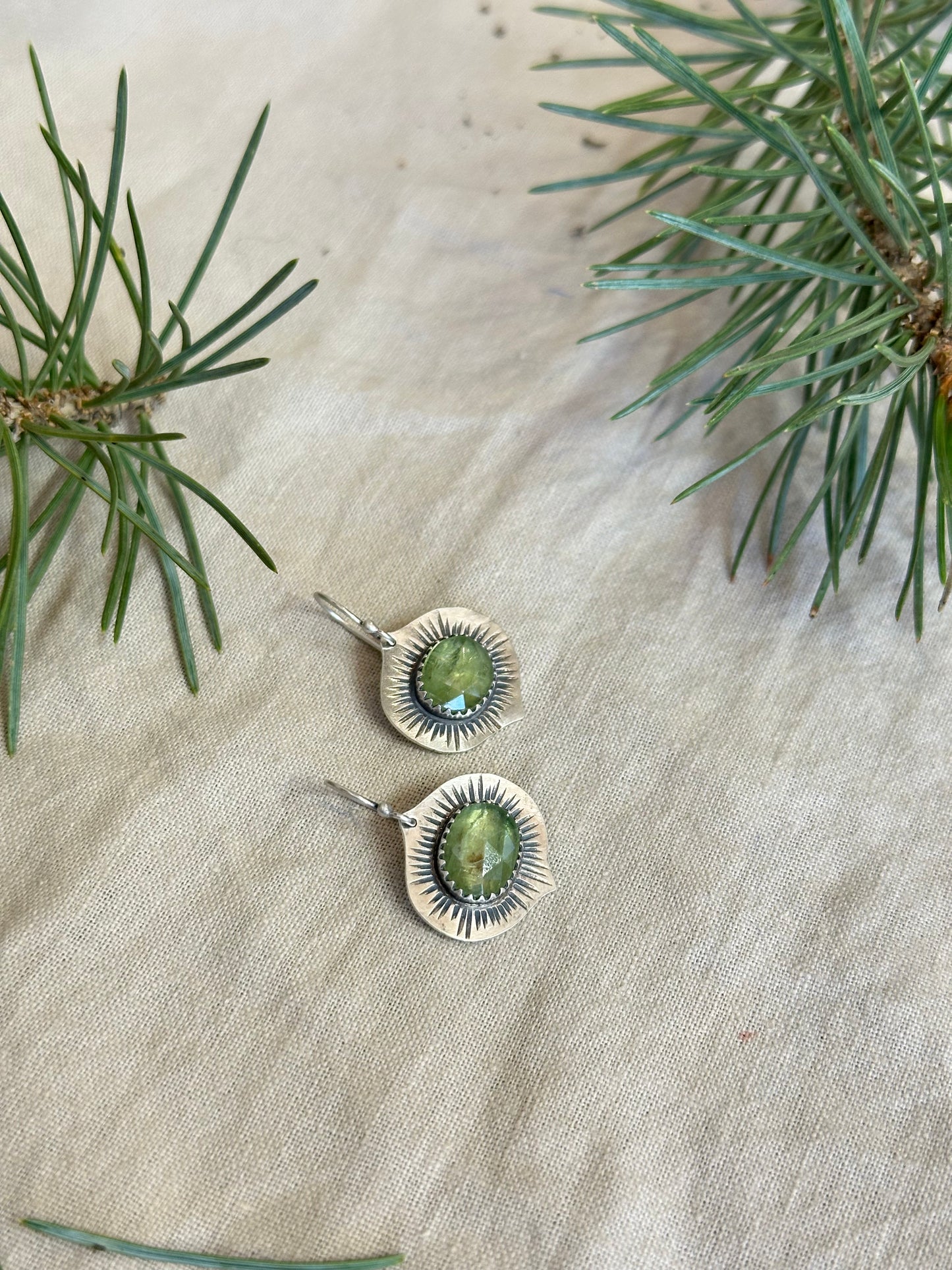 Green Kyanite Leaf earrings - Sterling Silver