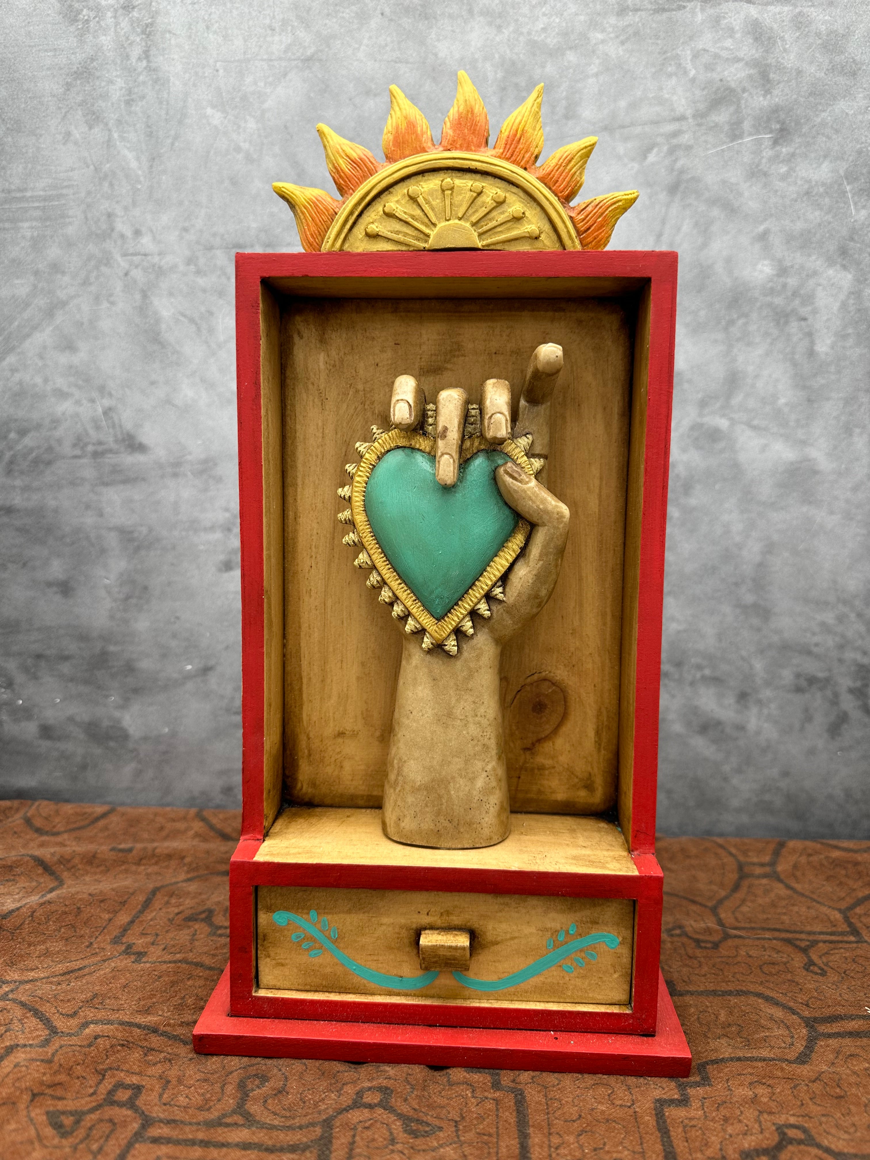 Retablo with drawer “Mano Corazon”