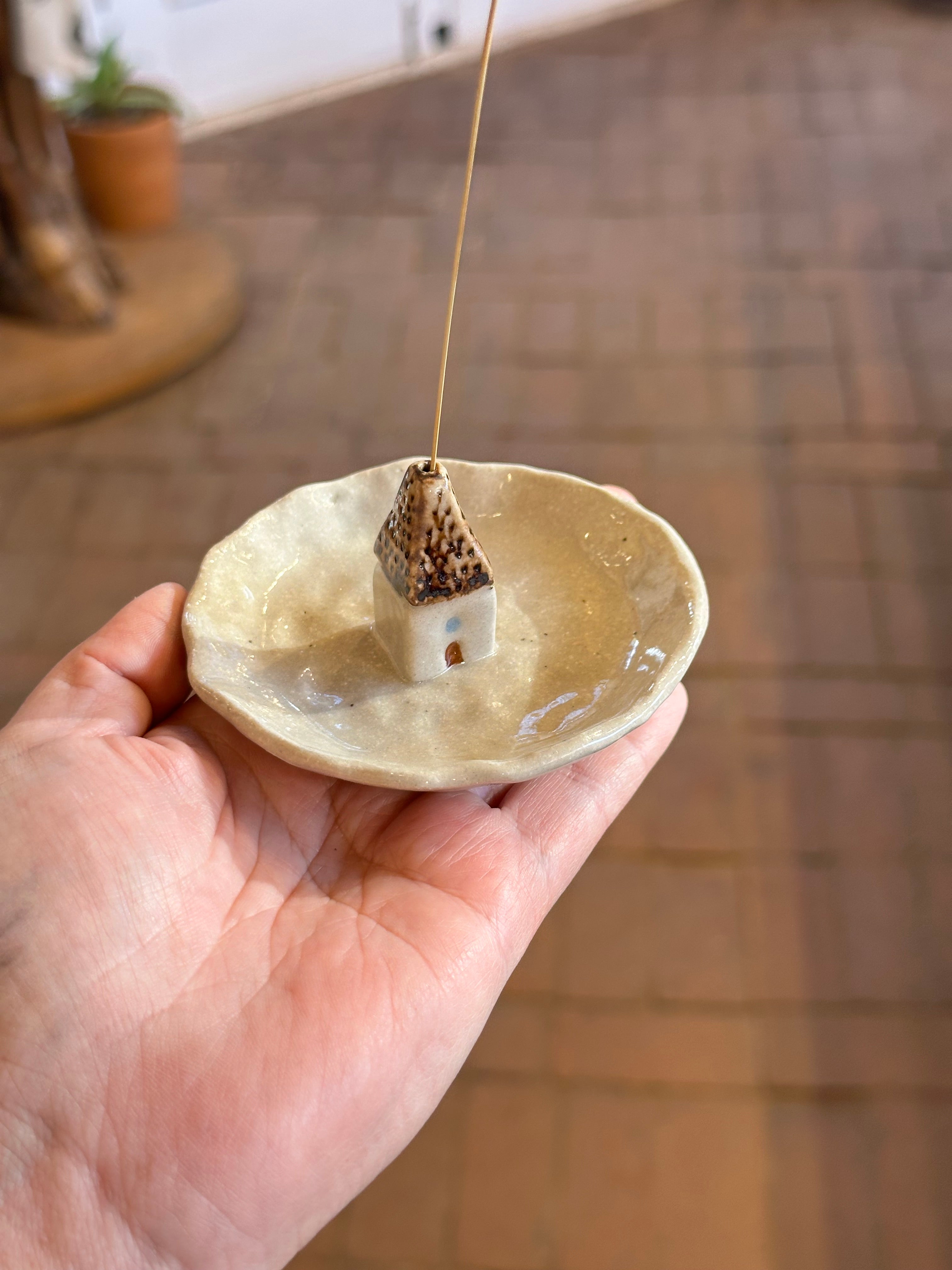 Little house incense dish