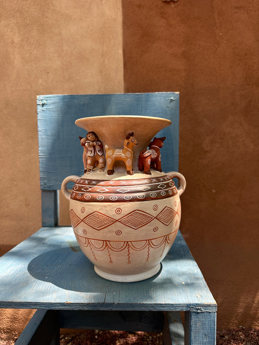 Large Vase - family with animals