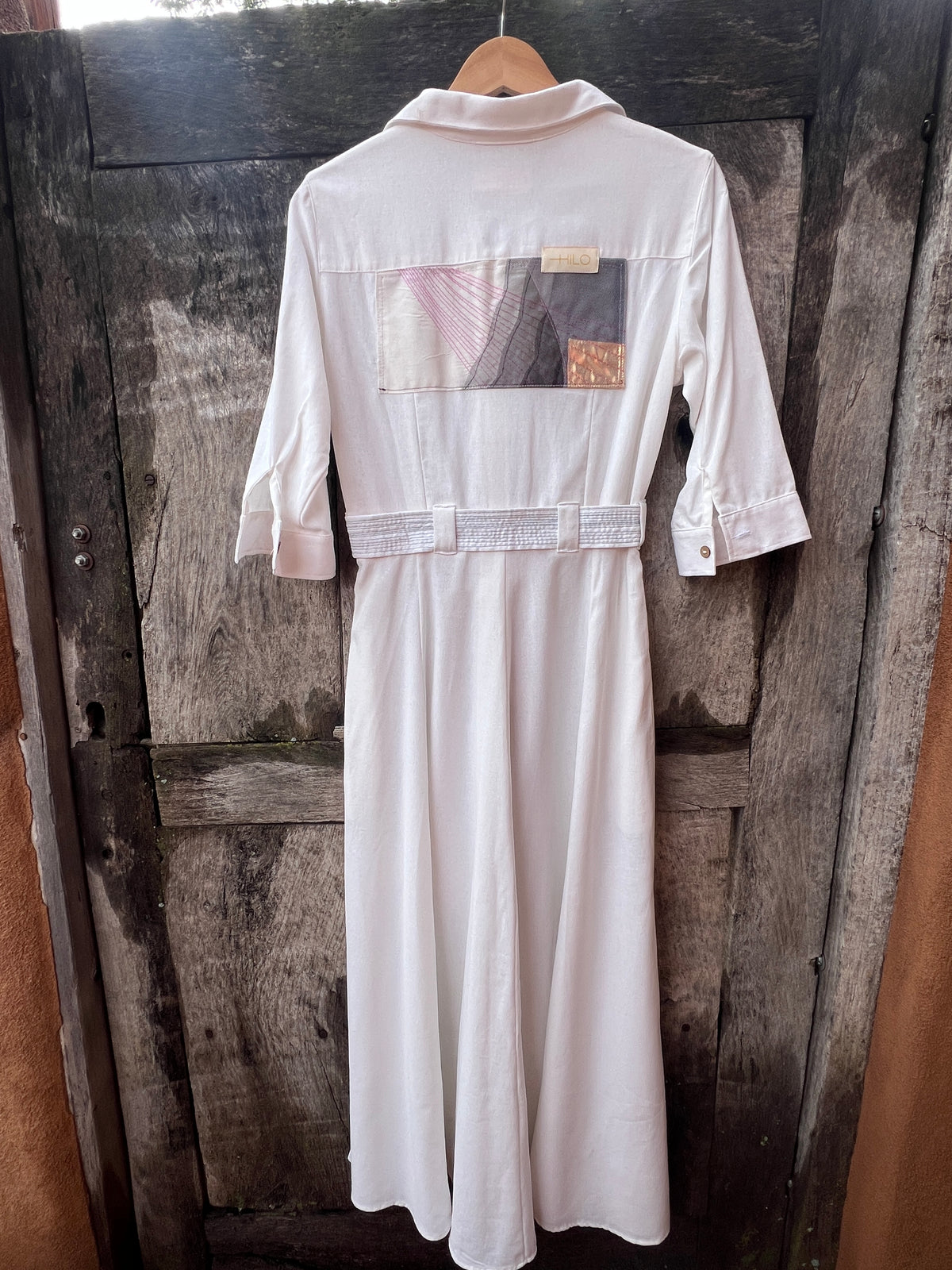 Buttoned Dress - White Linen - 3/4 Sleeve