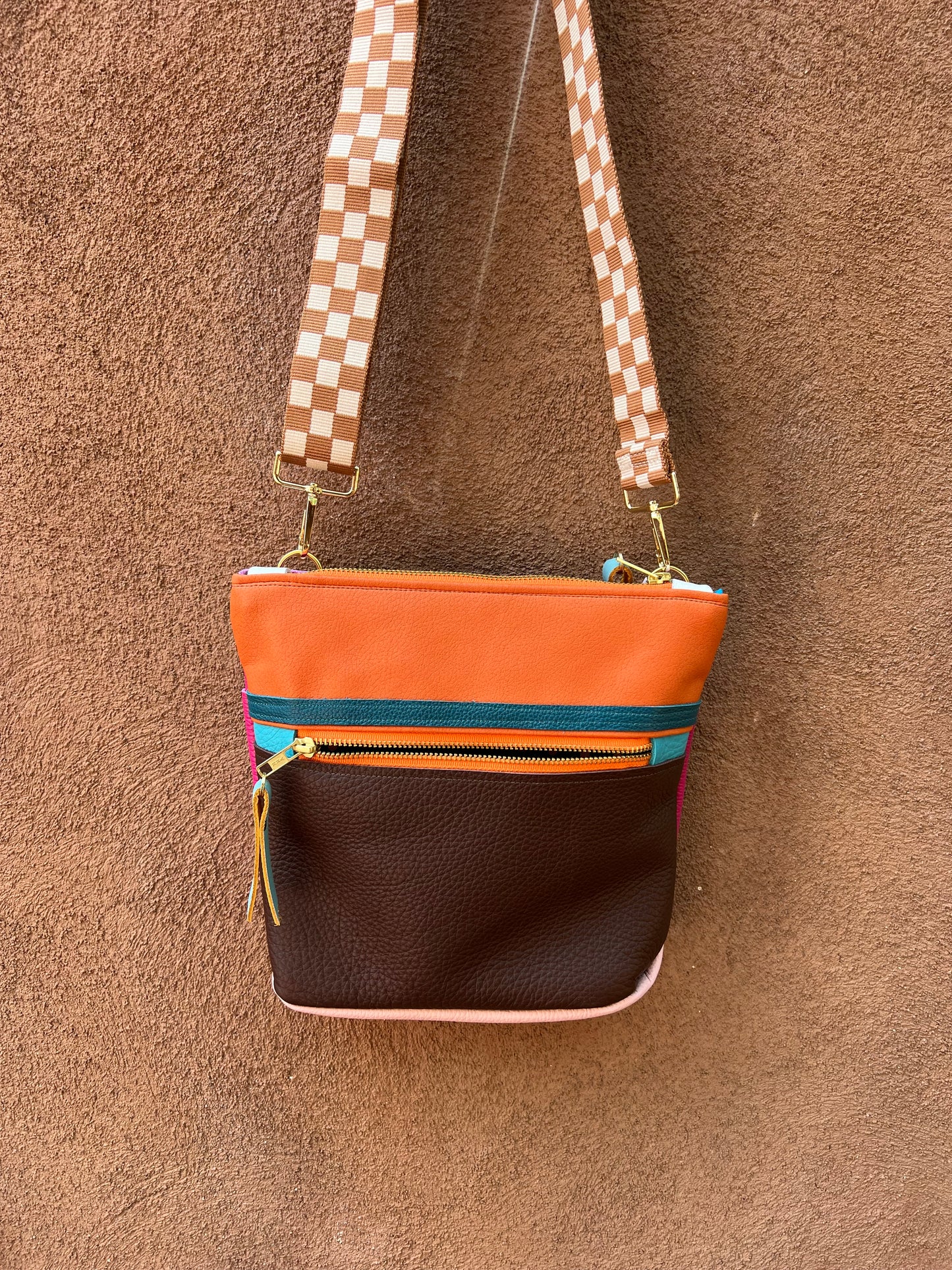 Medium Crossbody Bag dark brown & orange