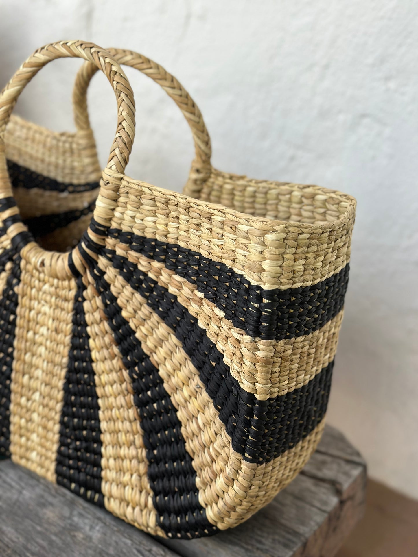 Hand basket ~ natural and black