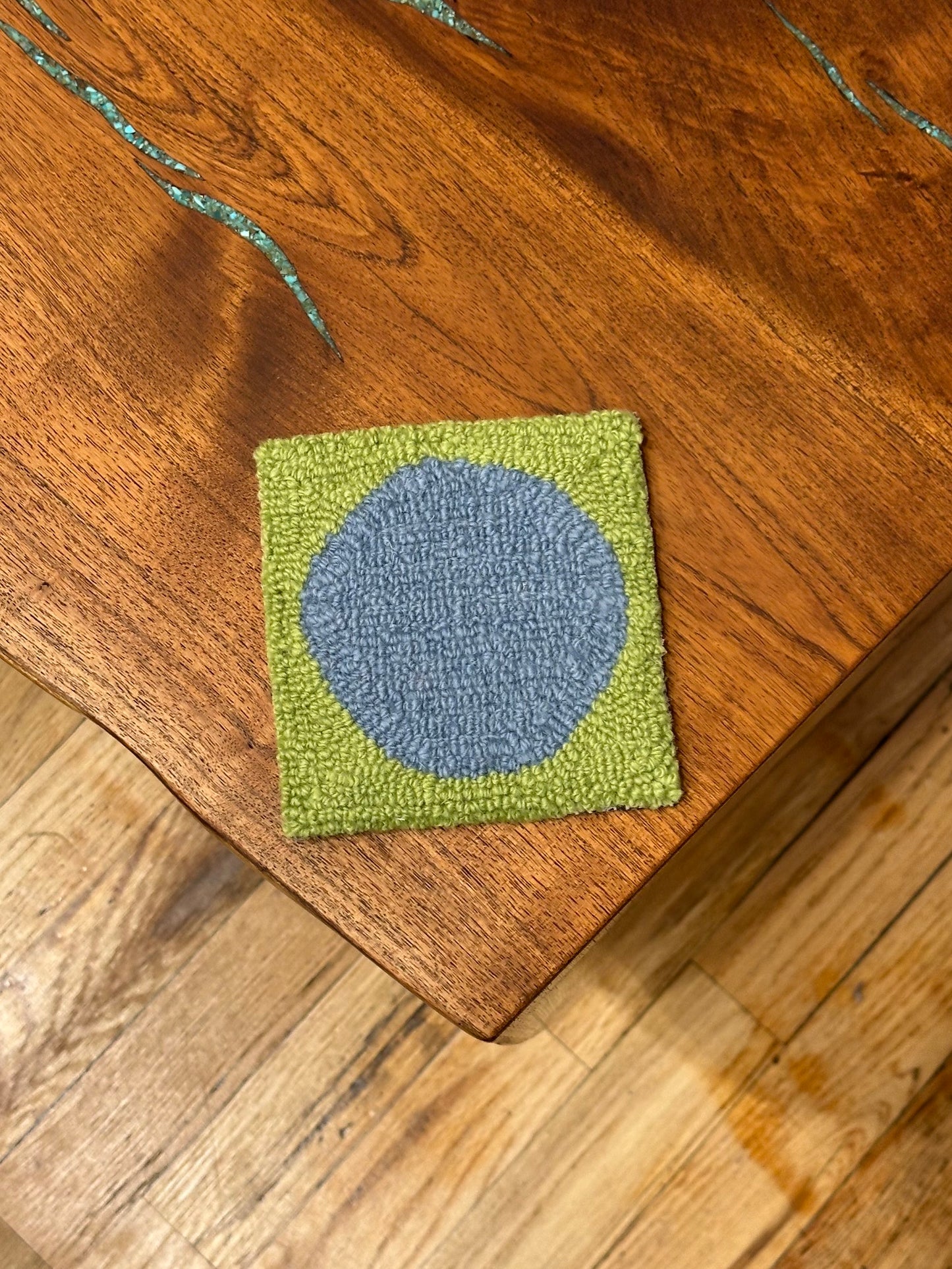 Coasters - grass ~ lake