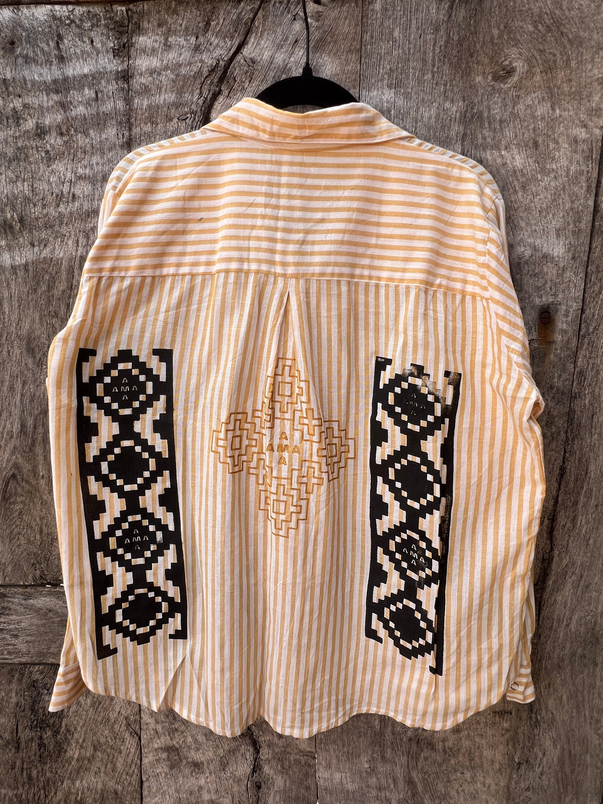 Classic button down shirt  - Medium - screenprinted by Amapolay