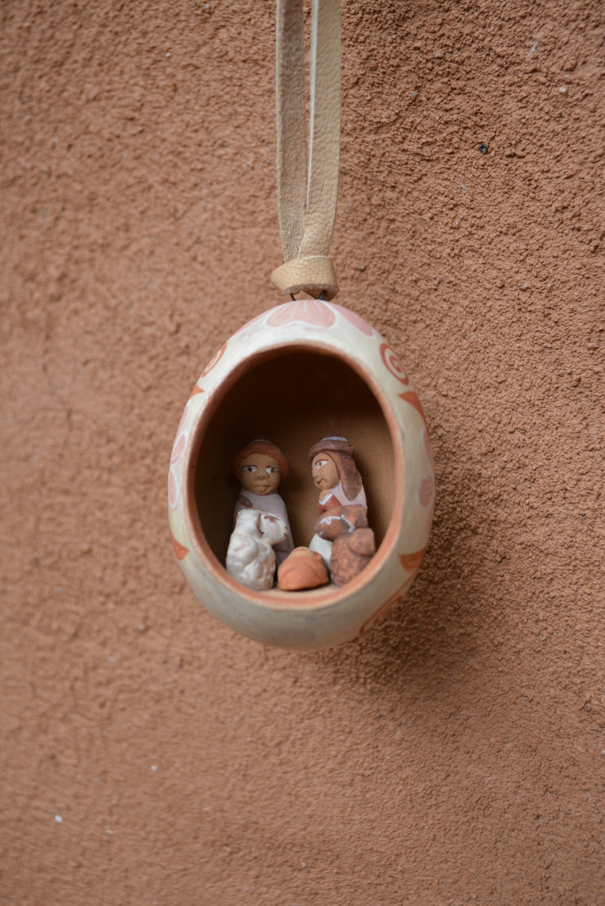 Egg Ornamento ~  Nativity scene