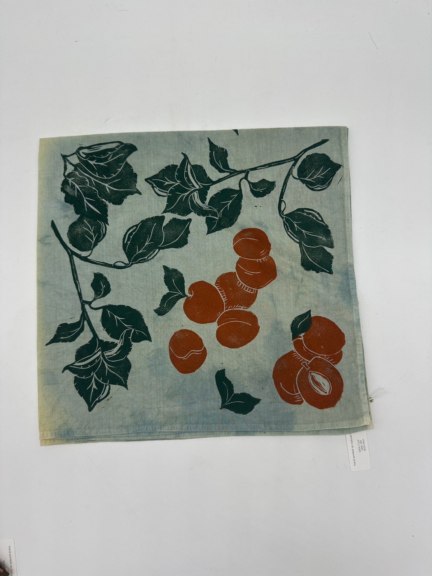 Hand-dyed bandana green - peaches