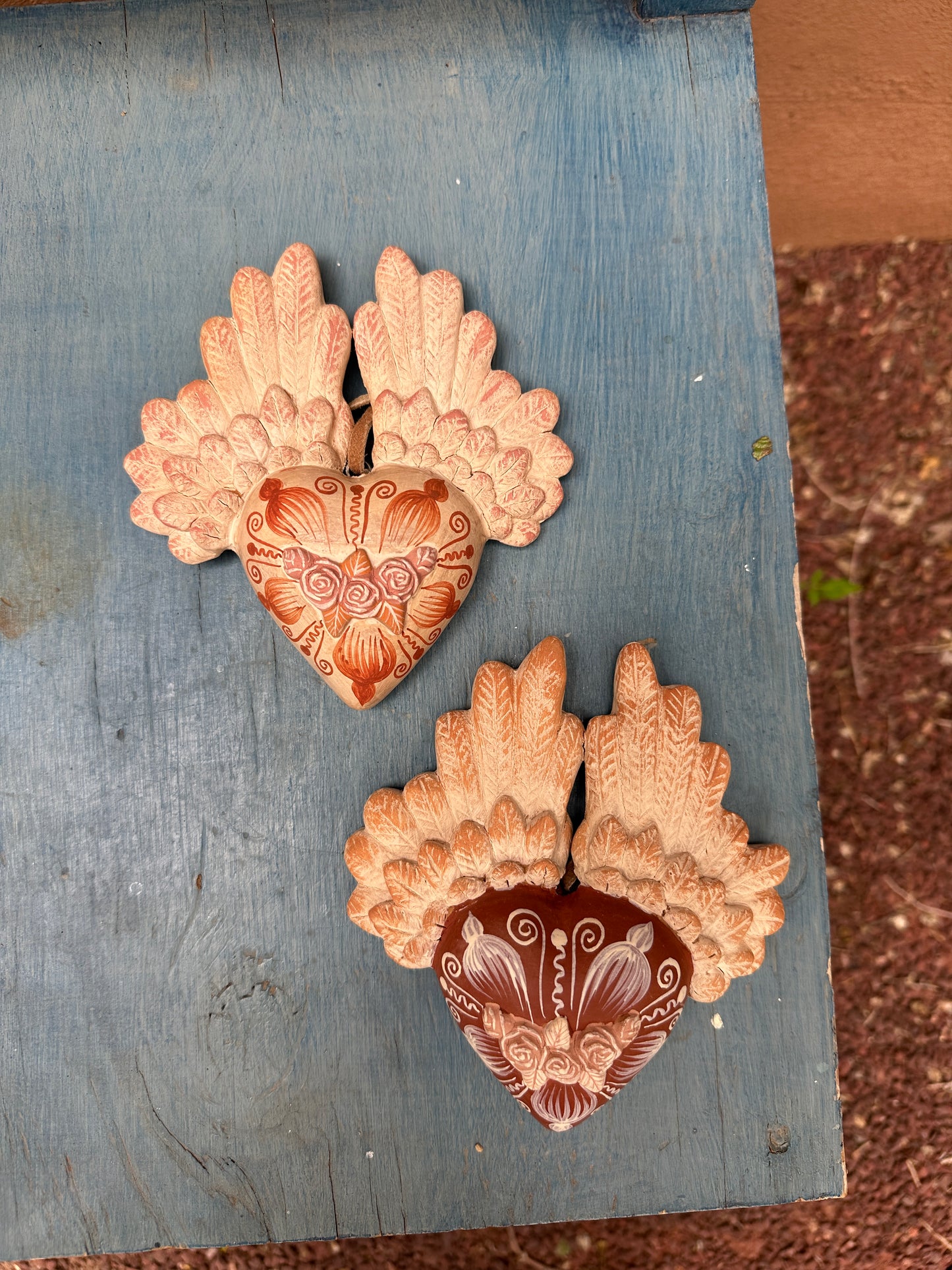 Corazon con alas ~ red & sand