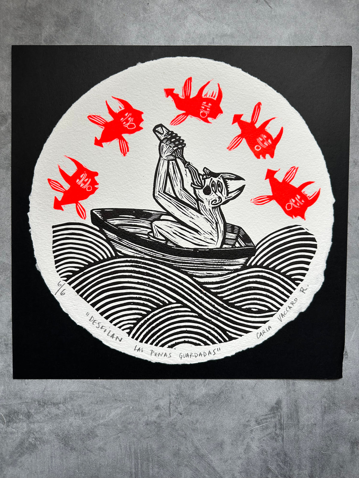 Desfilan Las Penas Guardadas- Linocut Round Print