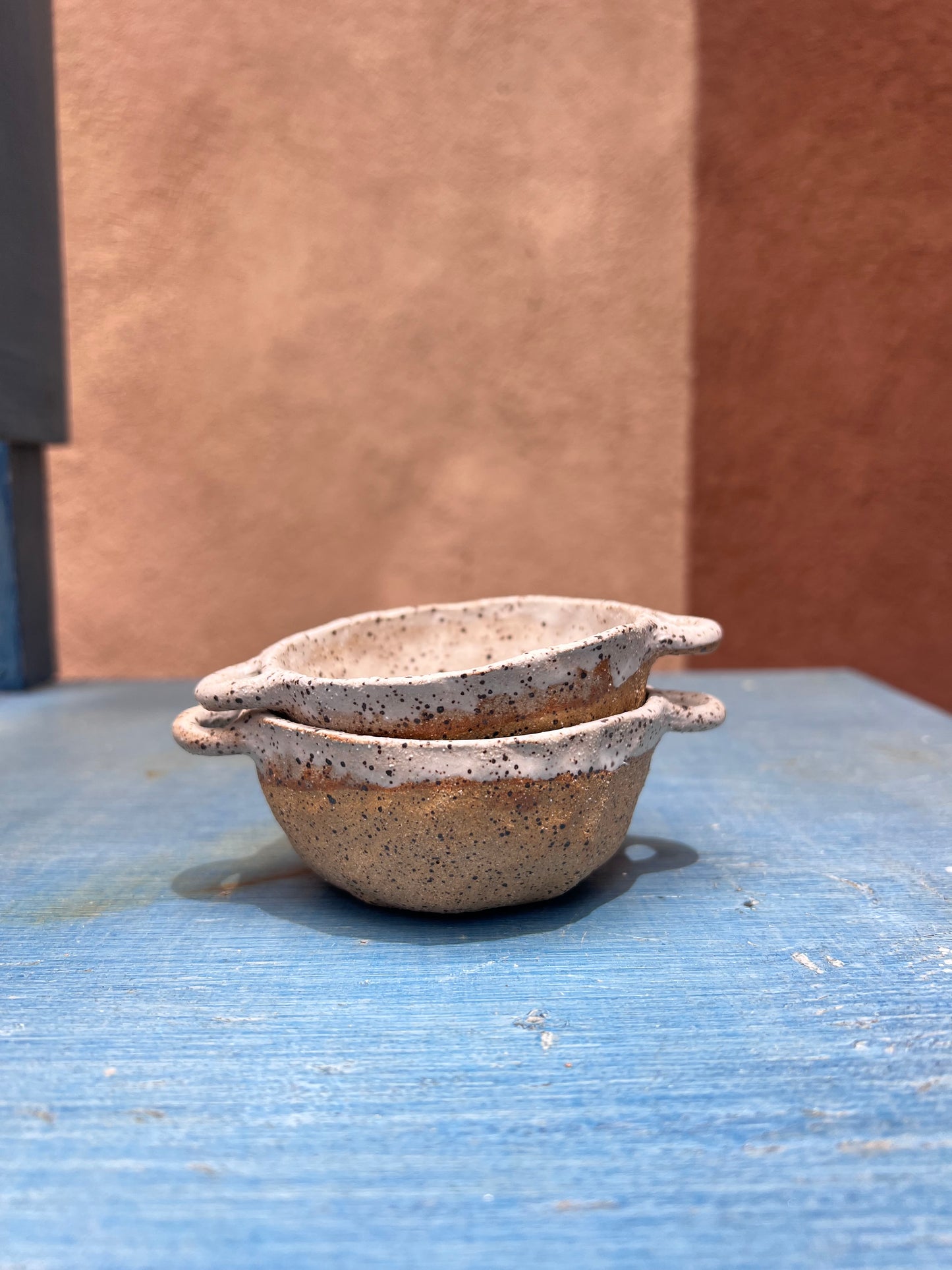 Assorted bowls with handles