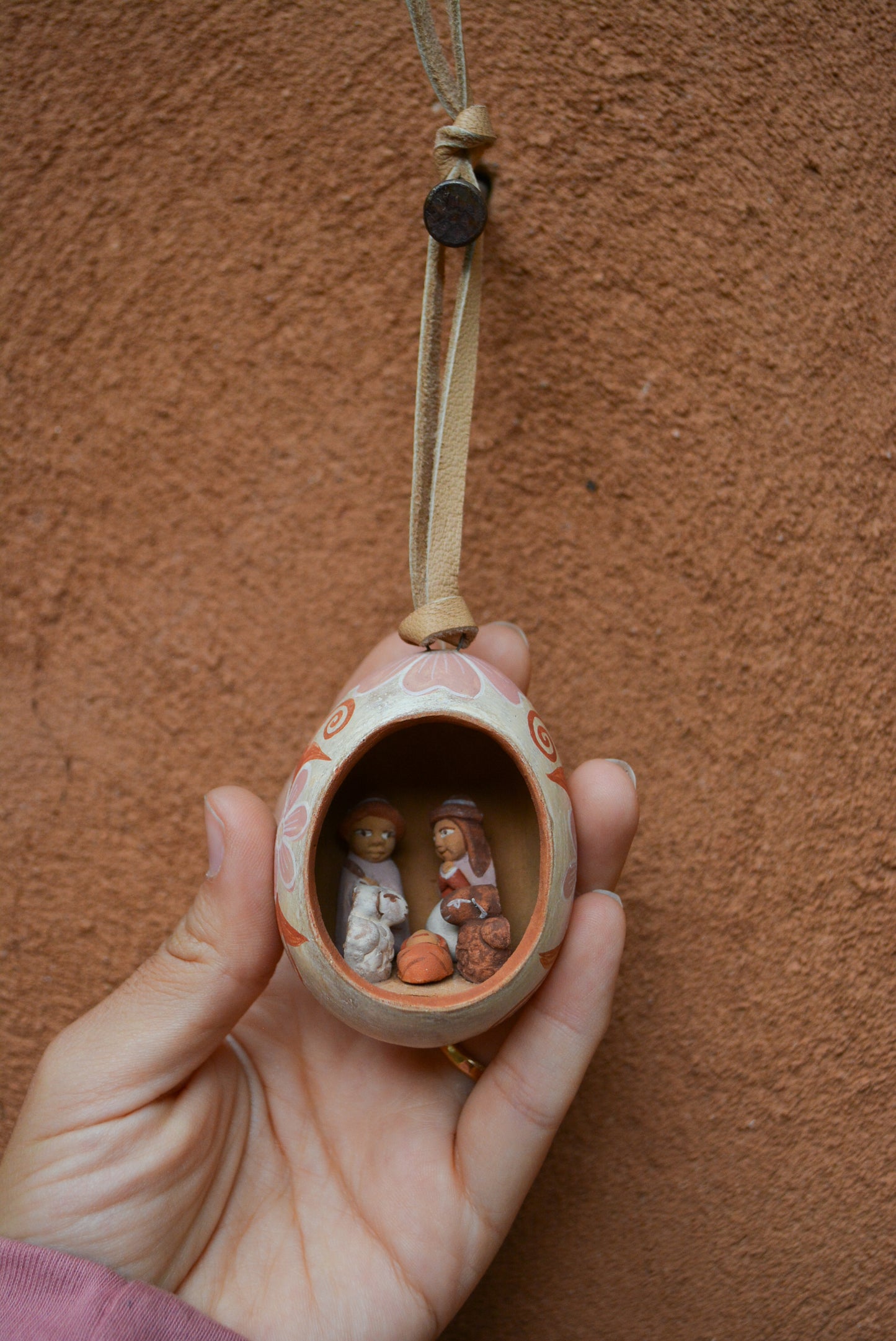 Egg Ornamento ~  Nativity scene
