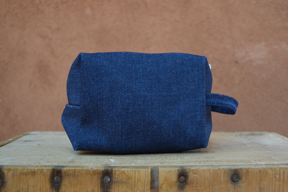 Small cosmetics pouch ~ Patacancha