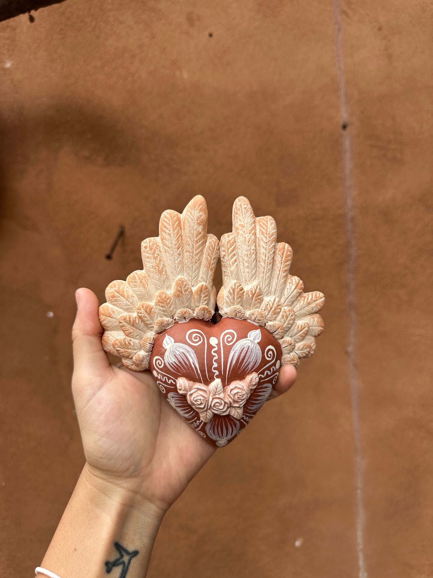 Corazon con alas ~ red & sand