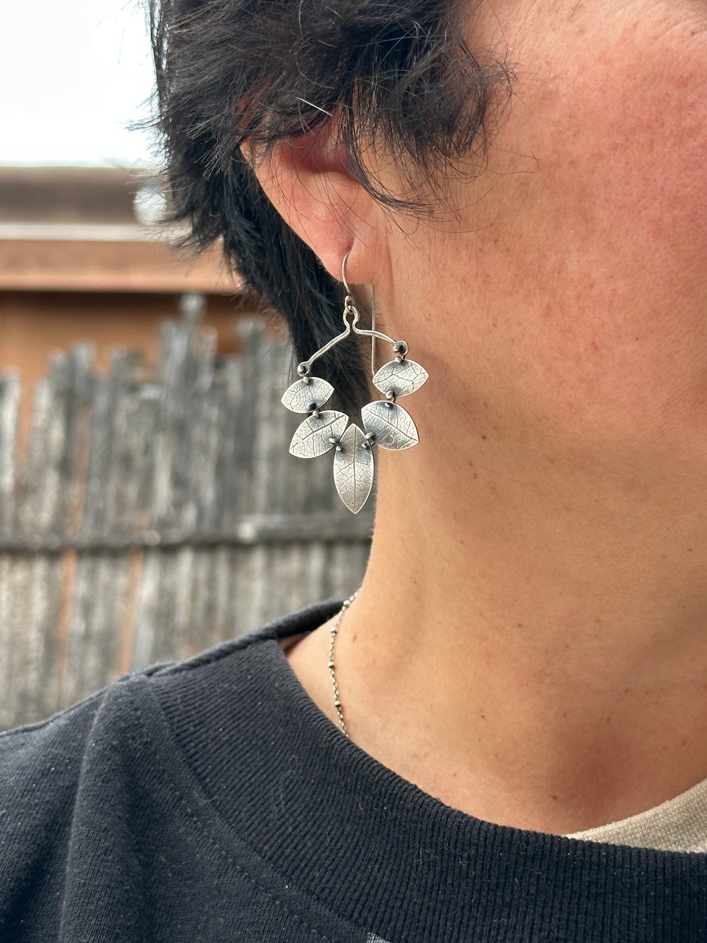 Connected leaves dangle earrings - Sterling Silver