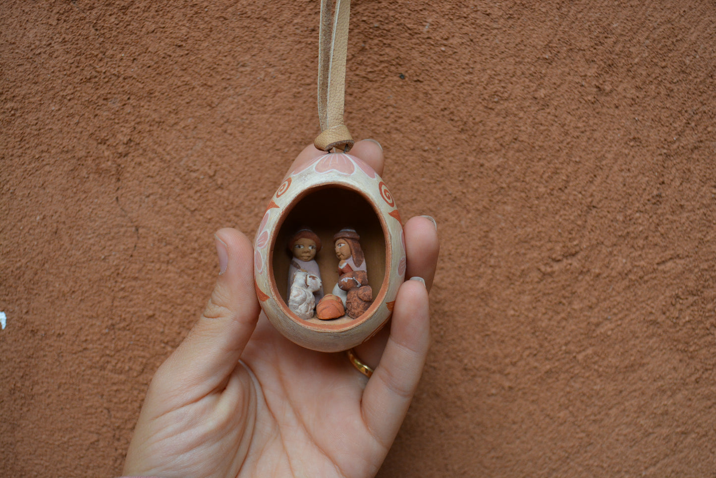 Egg Ornamento ~  Nativity scene
